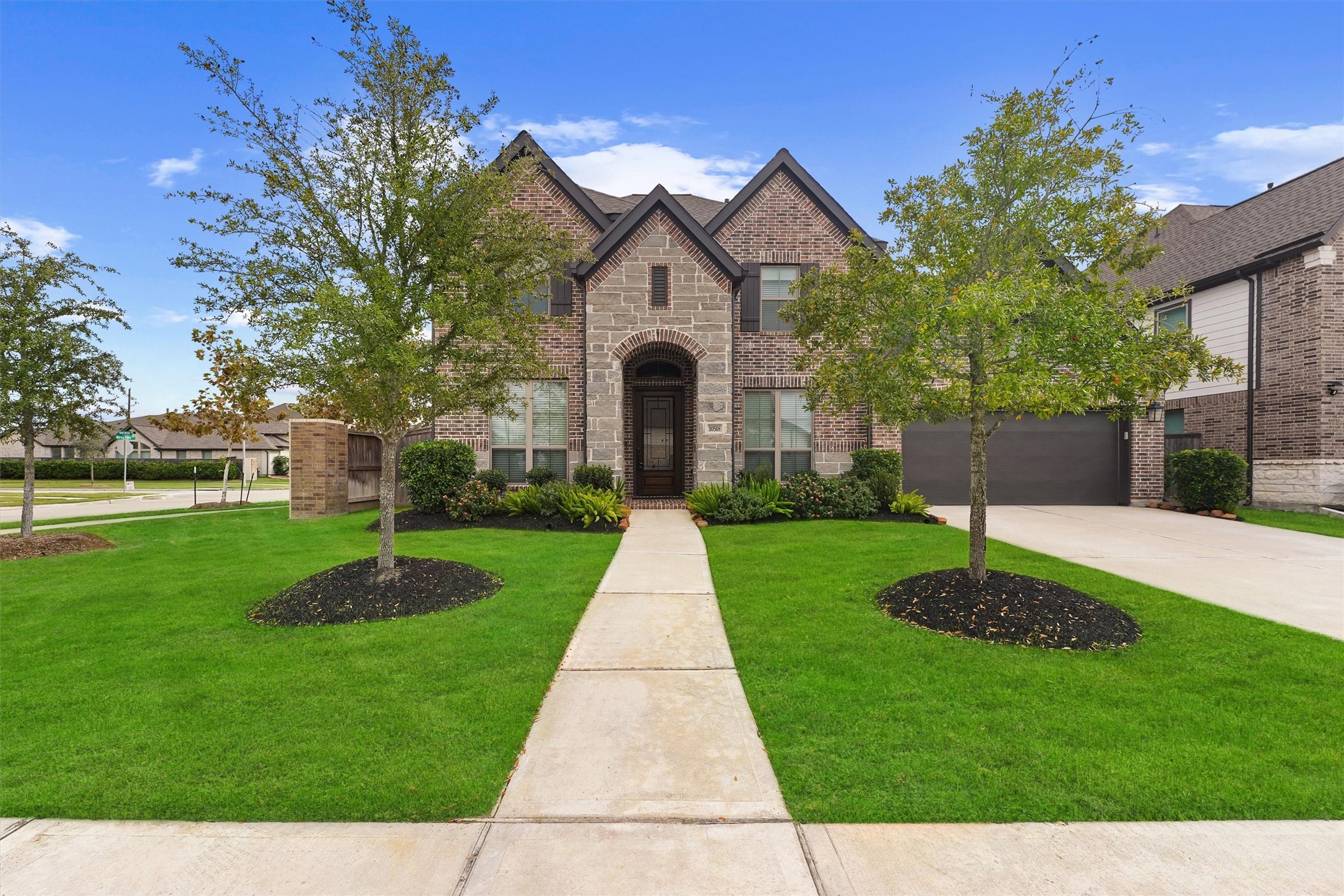 10518 Lyra Glen Lane Property Photo 1