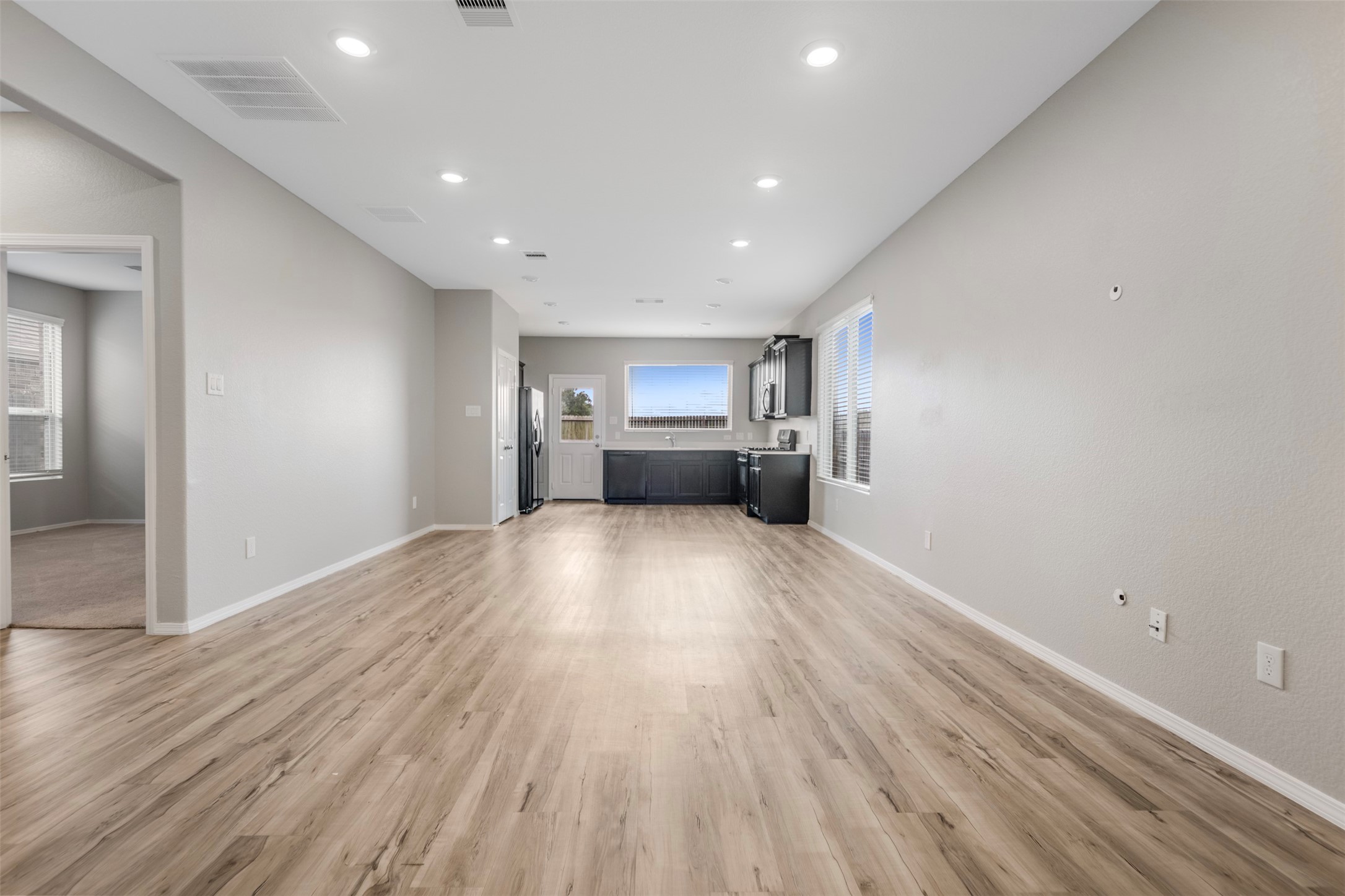 23947 Falling Daylight Drive Property Photo 5