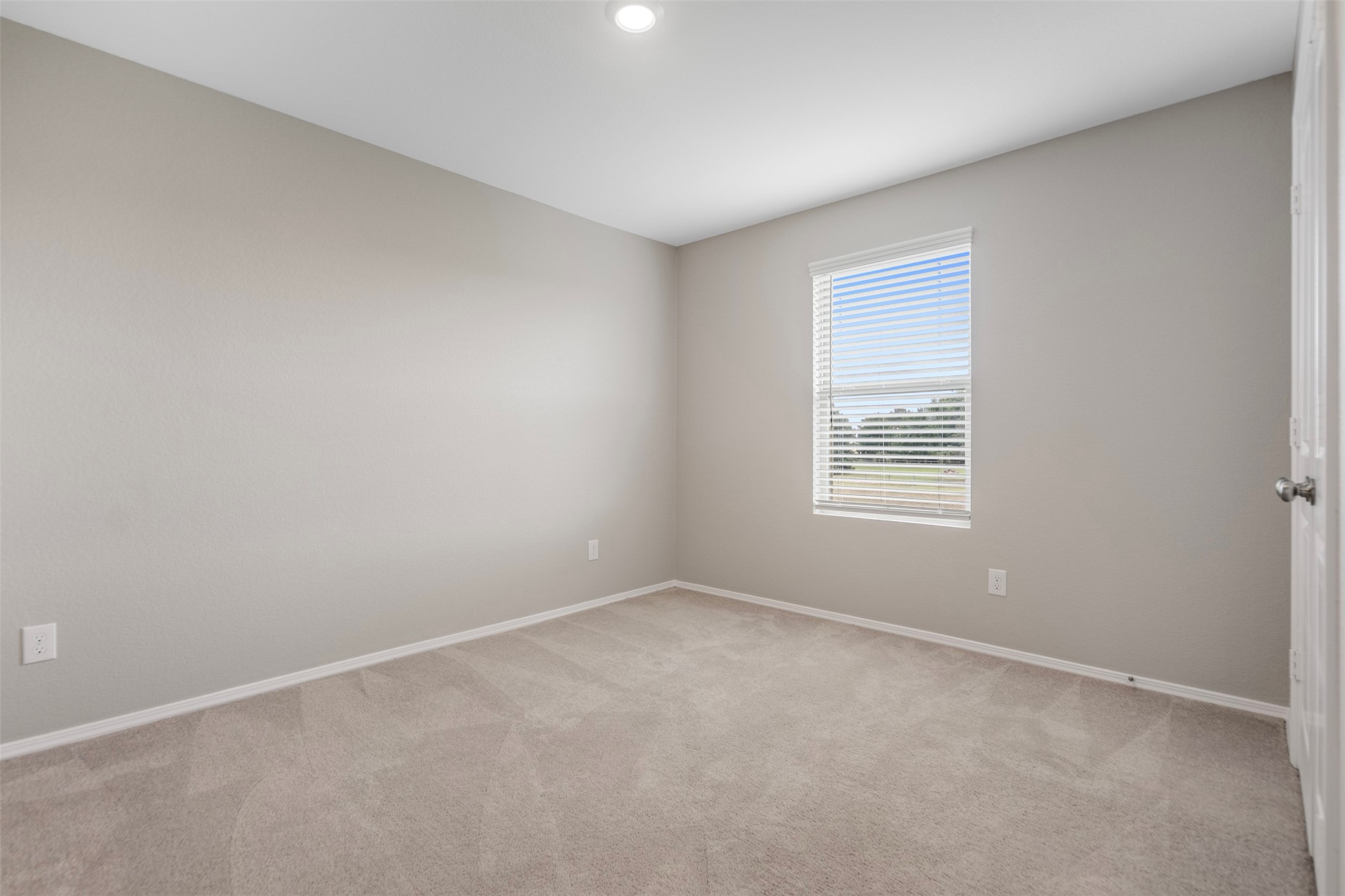 23947 Falling Daylight Drive Property Photo 18