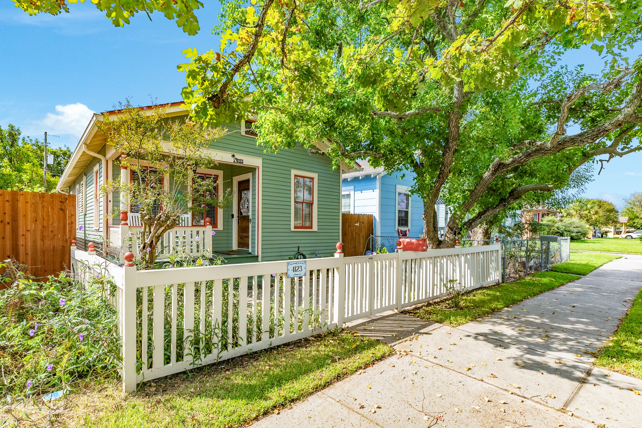 4123 Avenue Q Property Photo 1