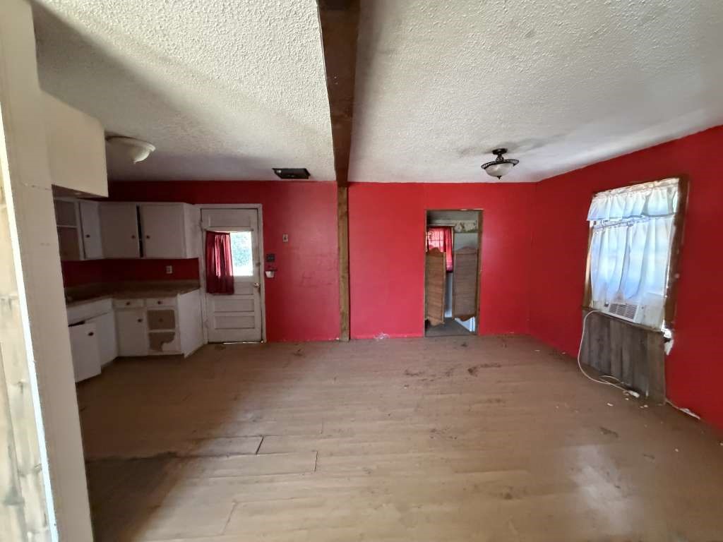 223 Cherry Avenue Property Photo 2