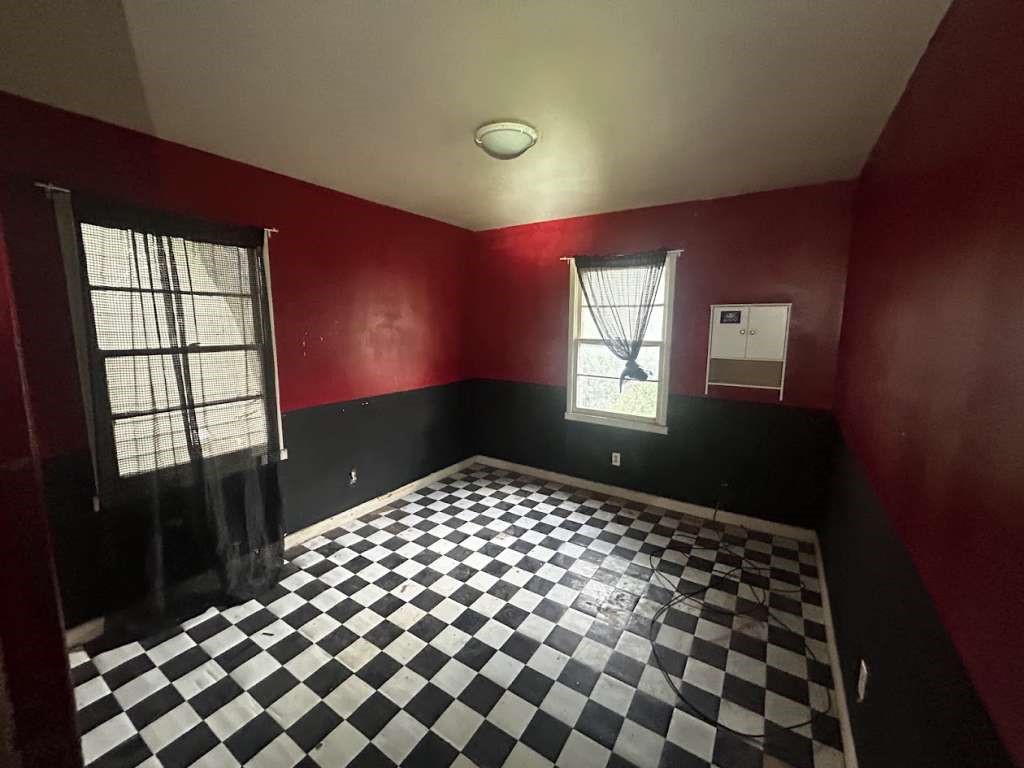 223 Cherry Avenue Property Photo 8