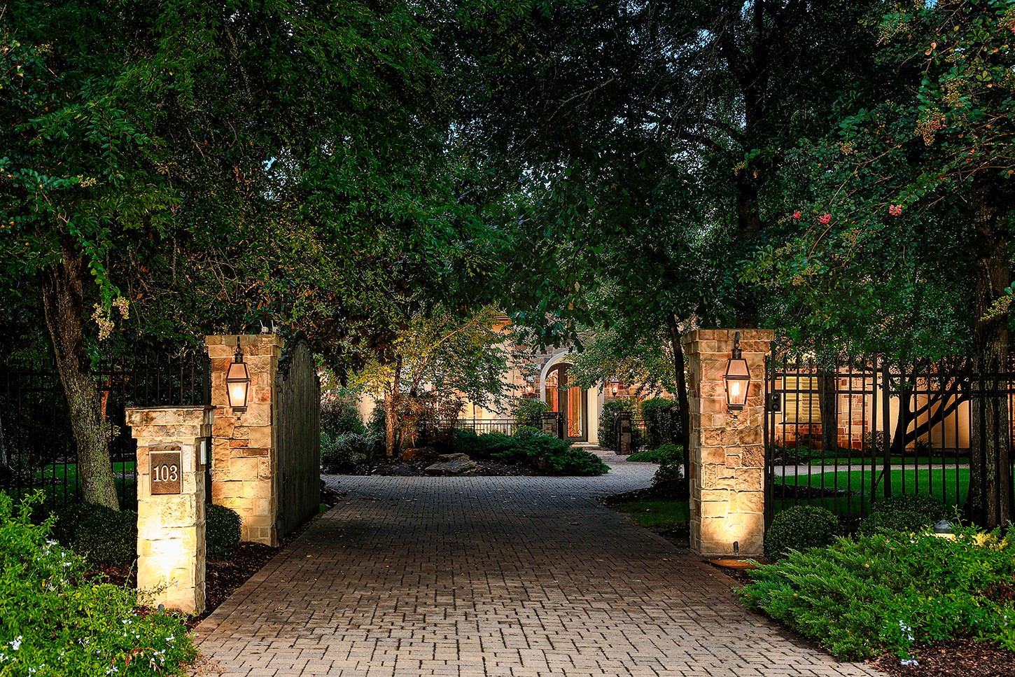 103 S Tranquil Path Property Photo 8
