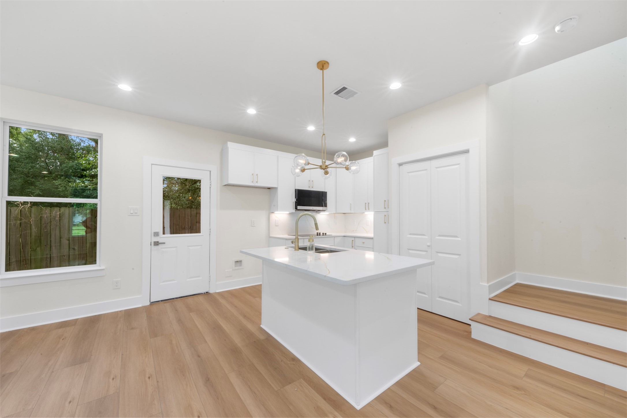 1275 Dewalt Street Property Photo 1