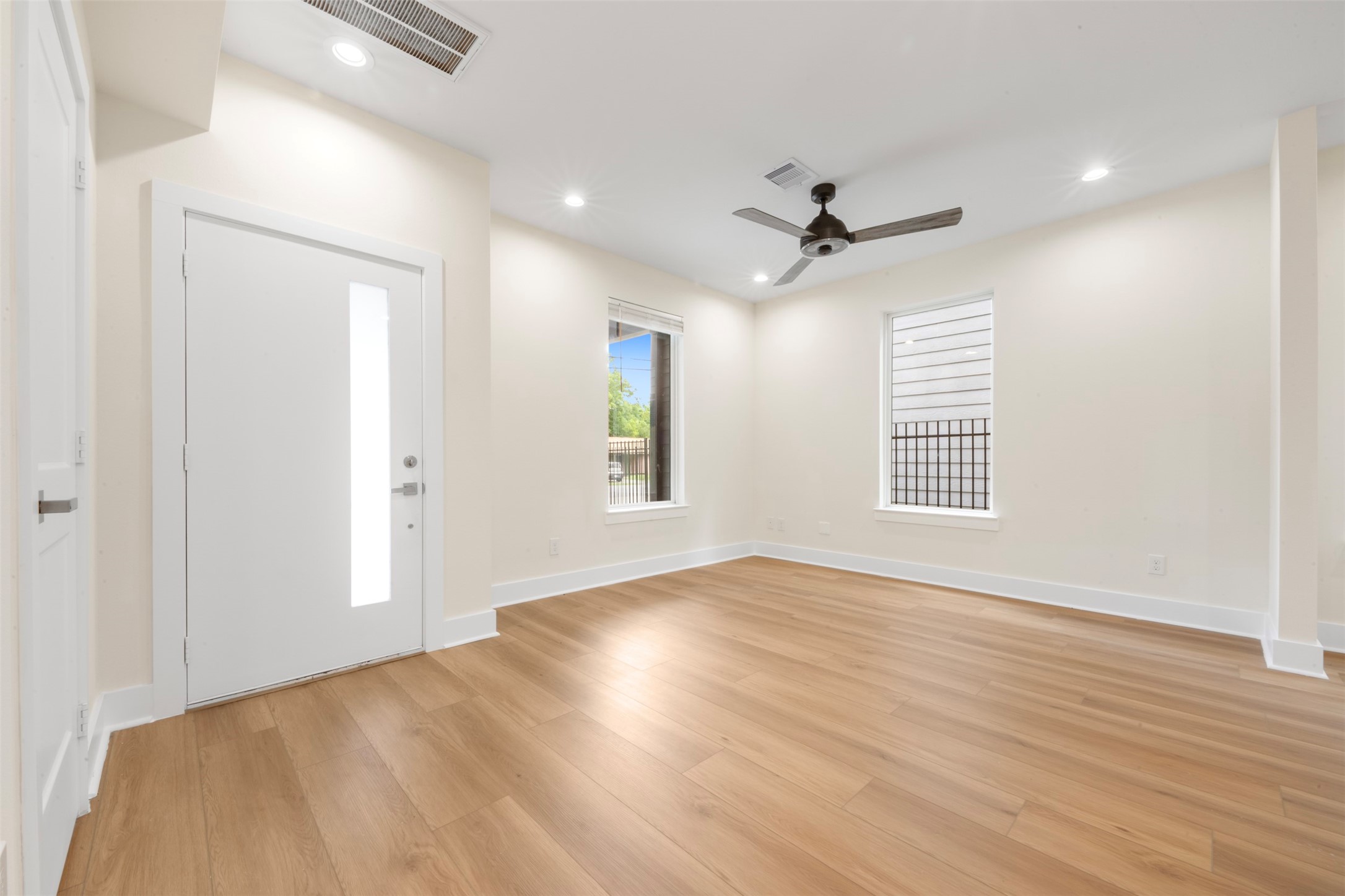 1275 Dewalt Street Property Photo 4
