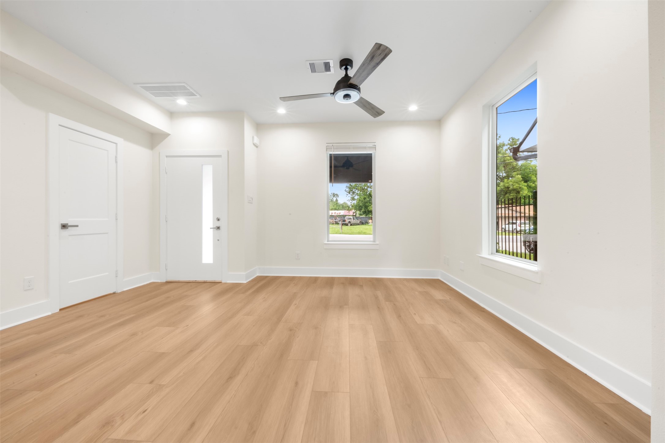 1275 Dewalt Street Property Photo 5