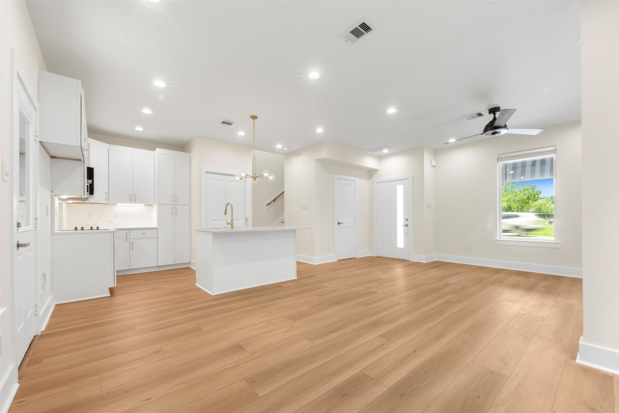1275 Dewalt Street Property Photo 7