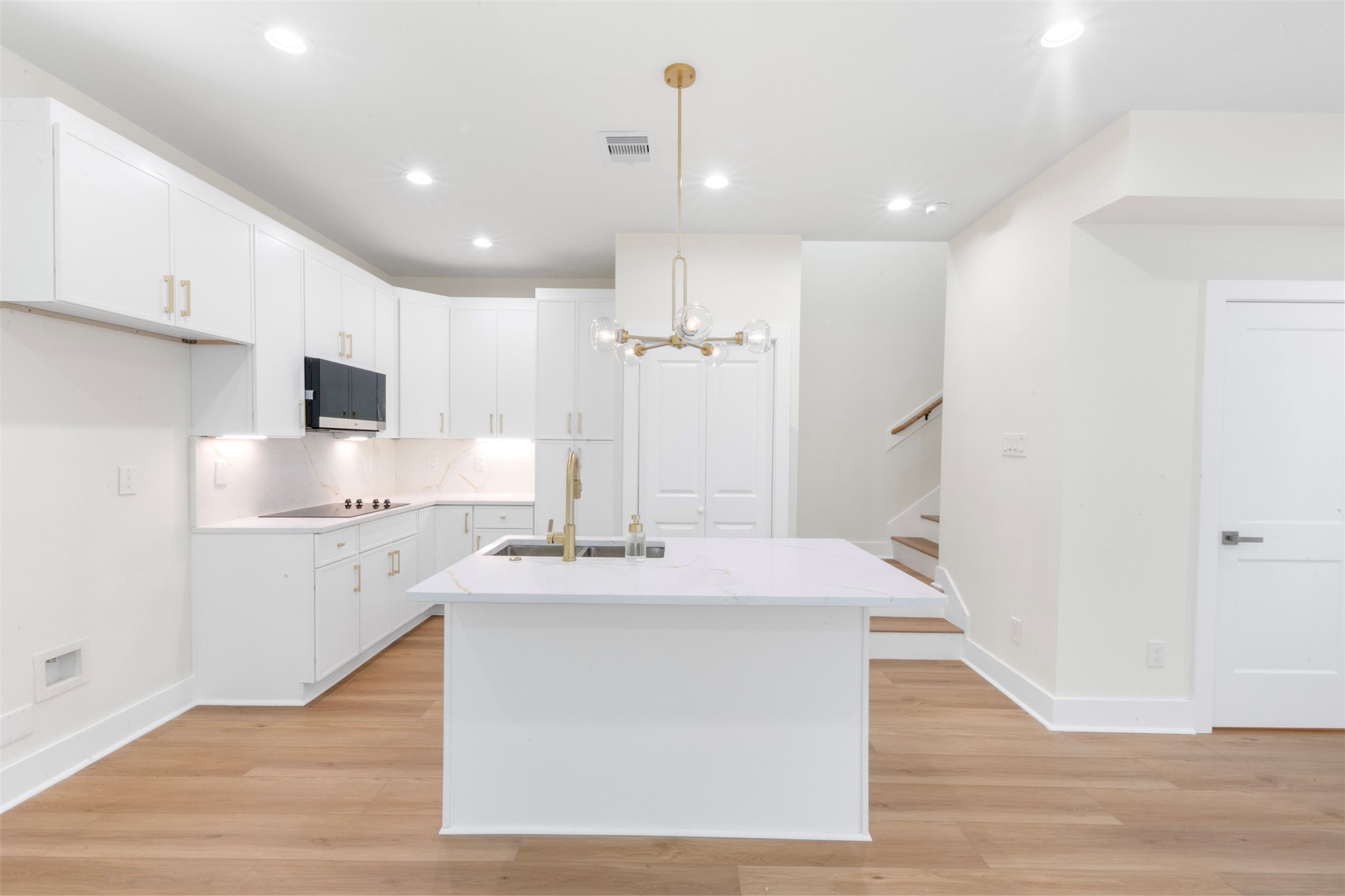 1275 Dewalt Street Property Photo 10