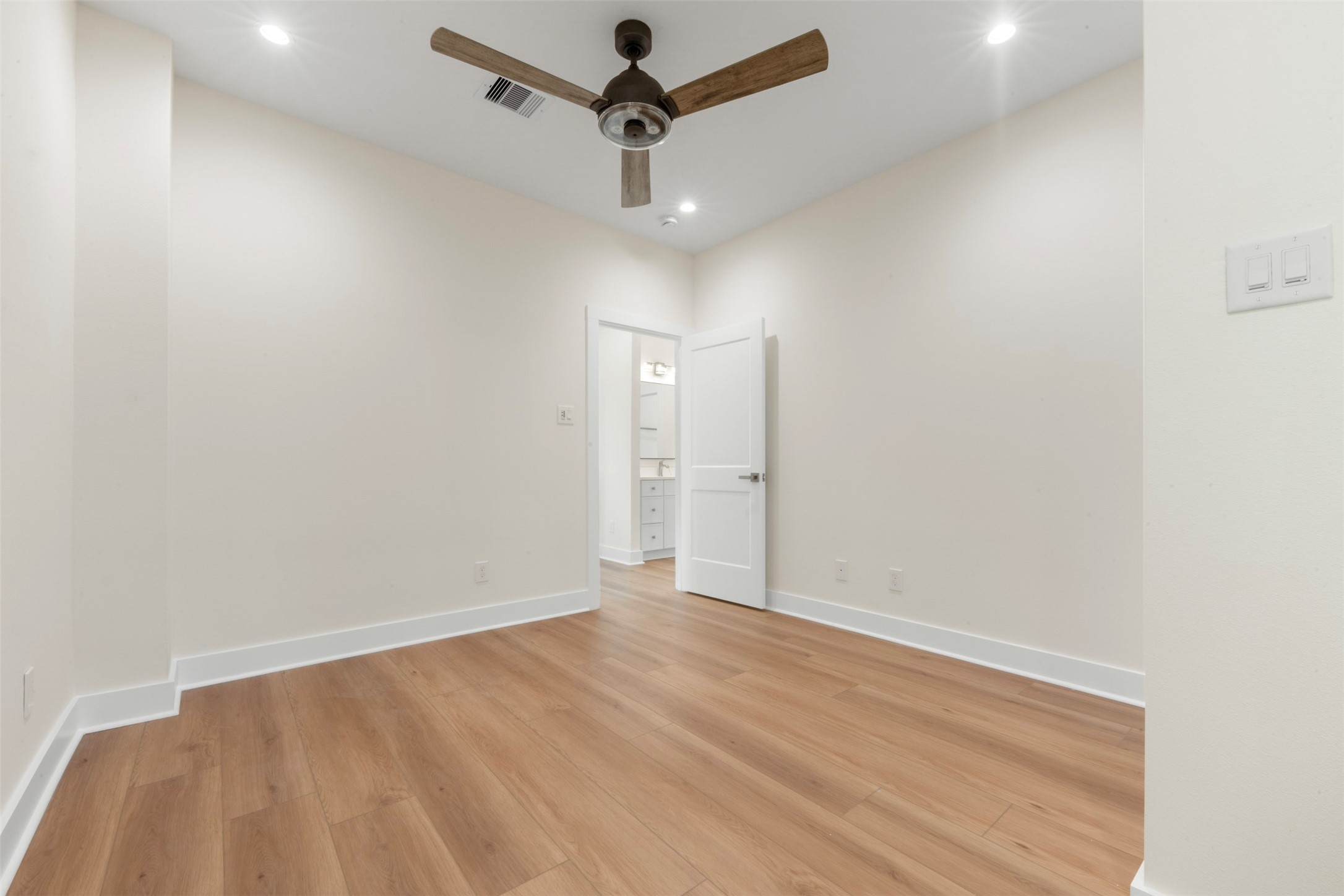 1275 Dewalt Street Property Photo 20