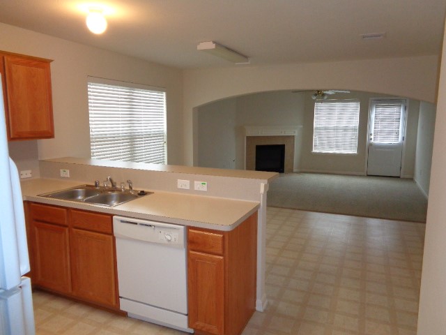 7619 Legacy Pines Property Photo 4