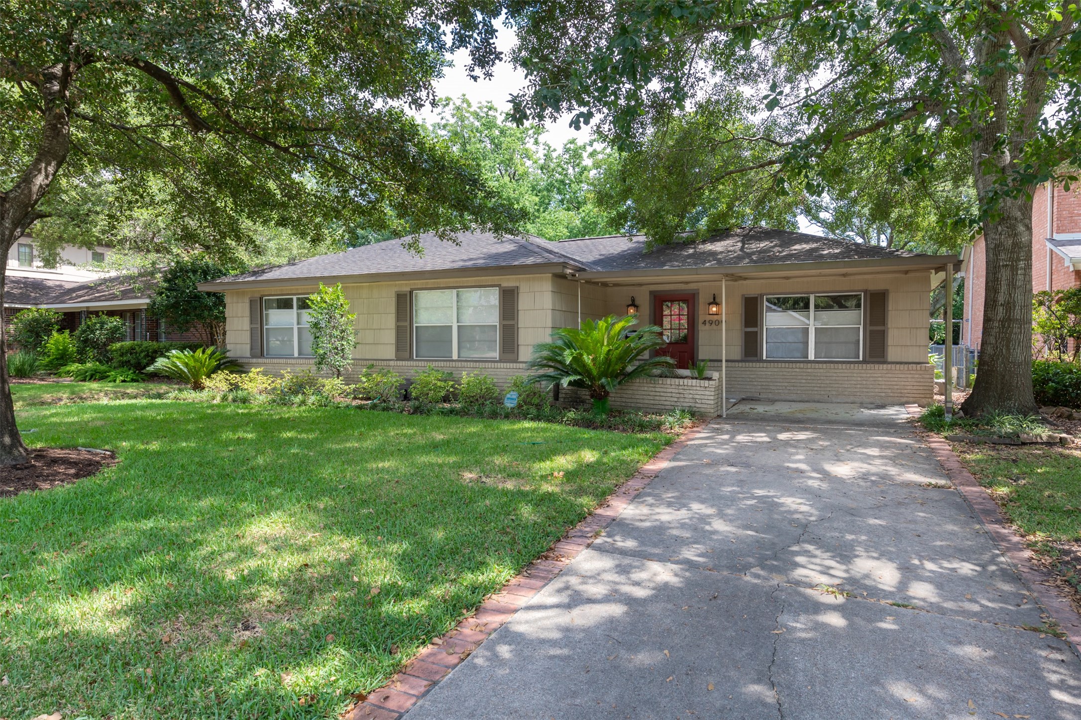 4909 Elm Street Property Photo