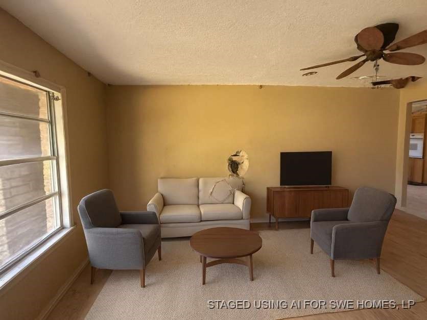 362 County Road 857 Property Photo 4