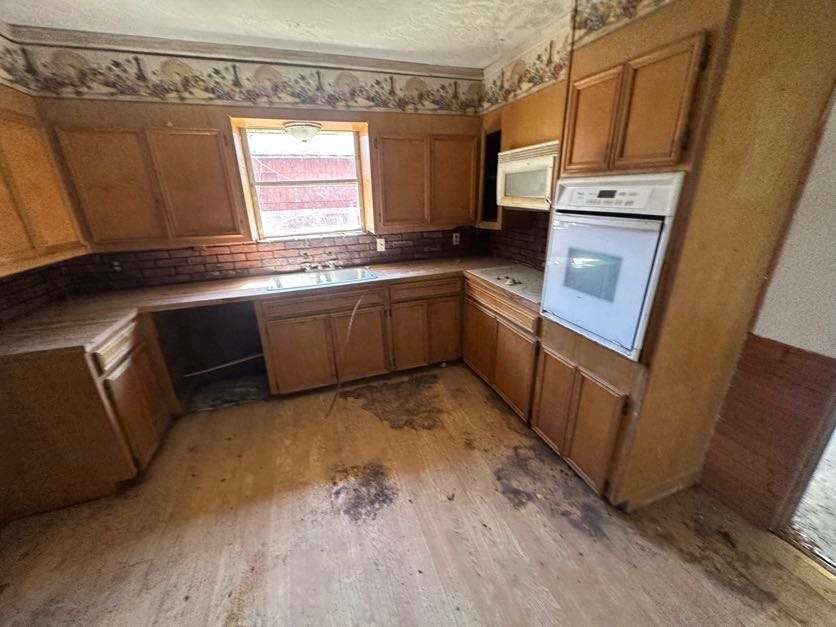 362 County Road 857 Property Photo 7