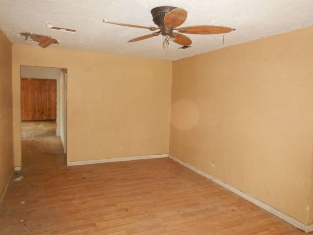 362 County Road 857 Property Photo 9