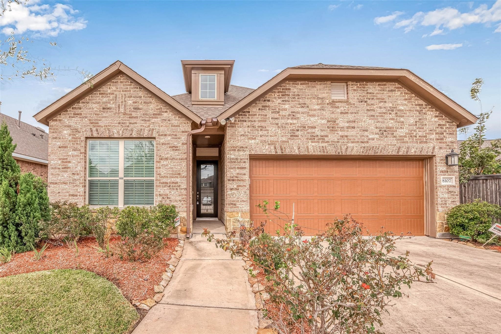 8107 Silverspot Lane Property Photo