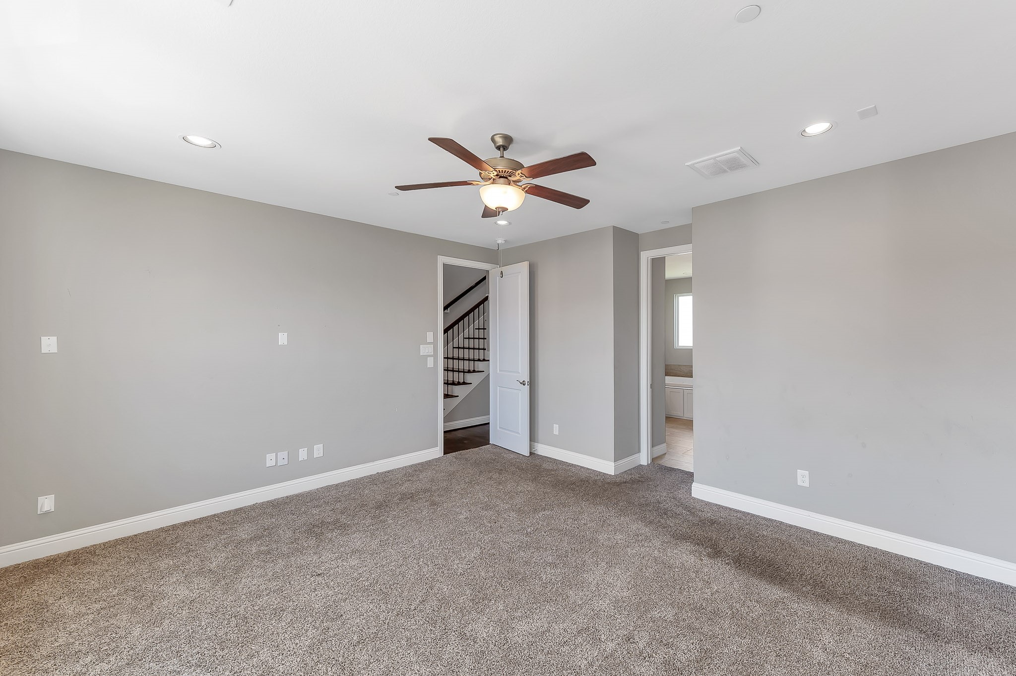 2416 Emancipation Ave Property Photo 12