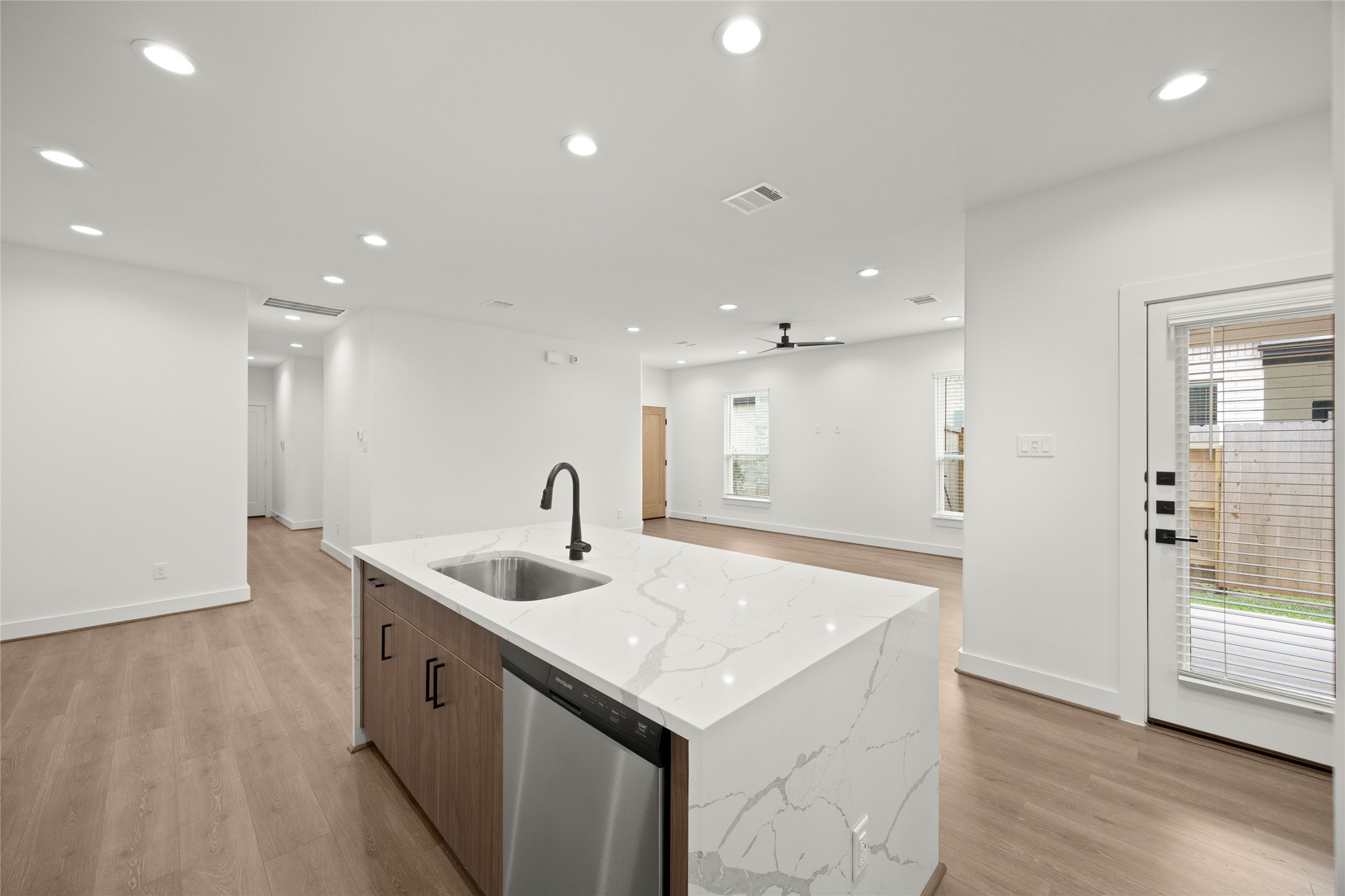 2729 Solbrook Lane Property Photo 10