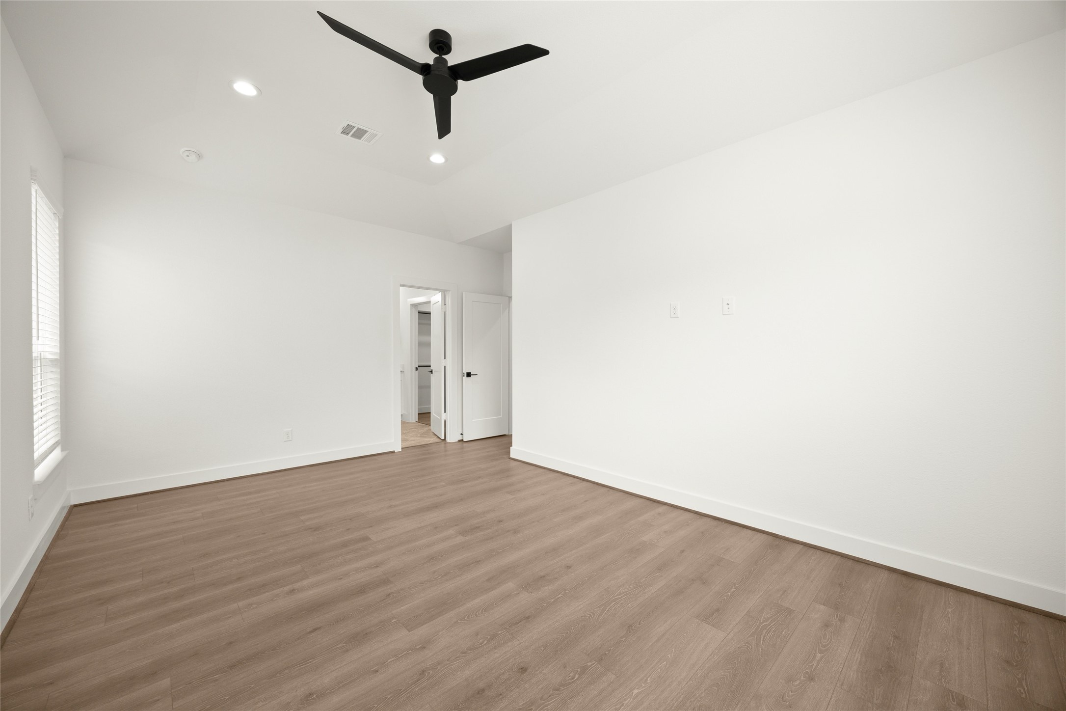 2729 Solbrook Lane Property Photo 13