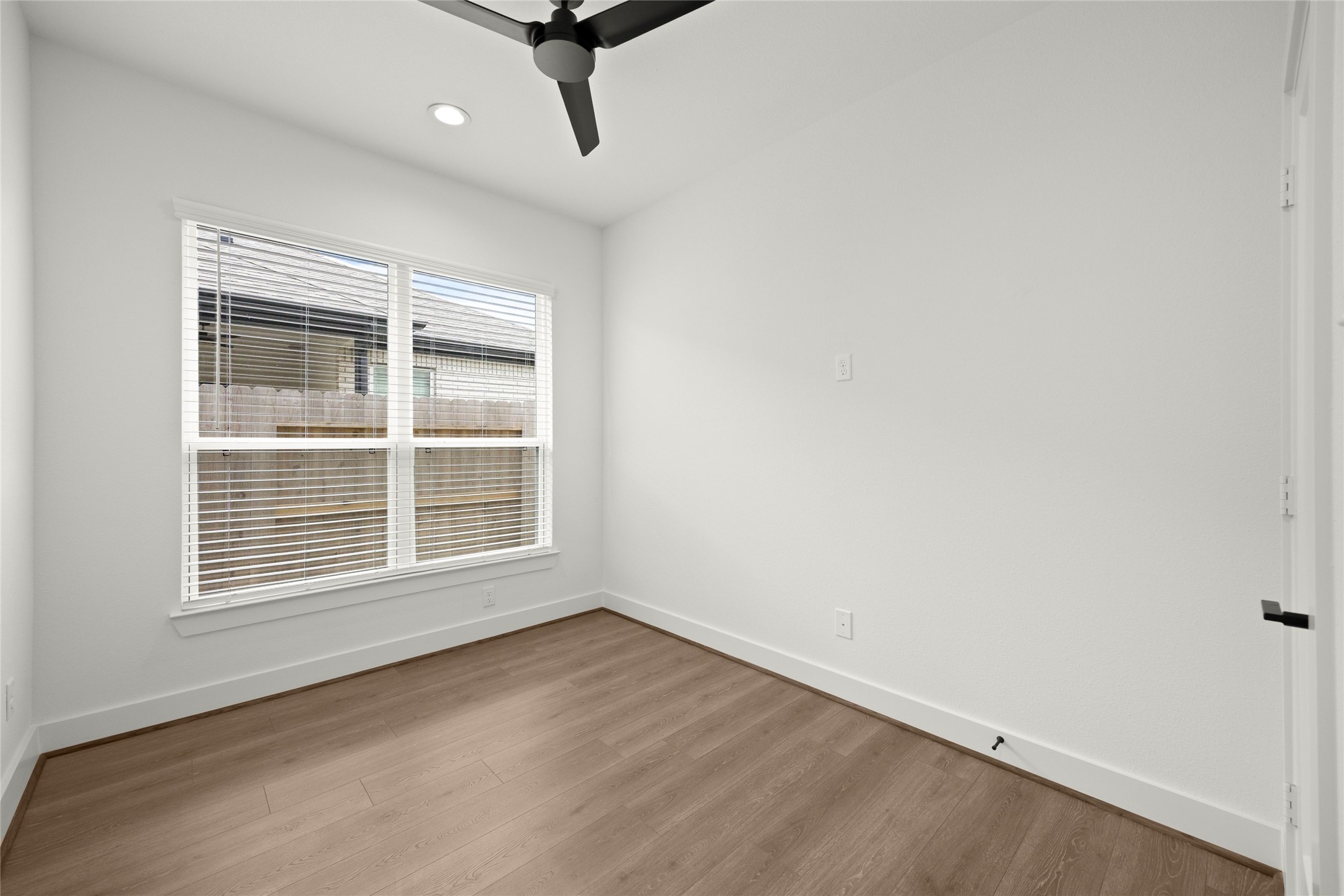 2729 Solbrook Lane Property Photo 18