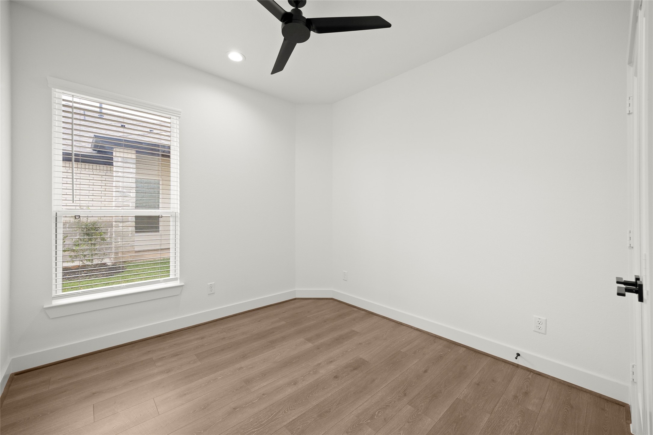 2729 Solbrook Lane Property Photo 19