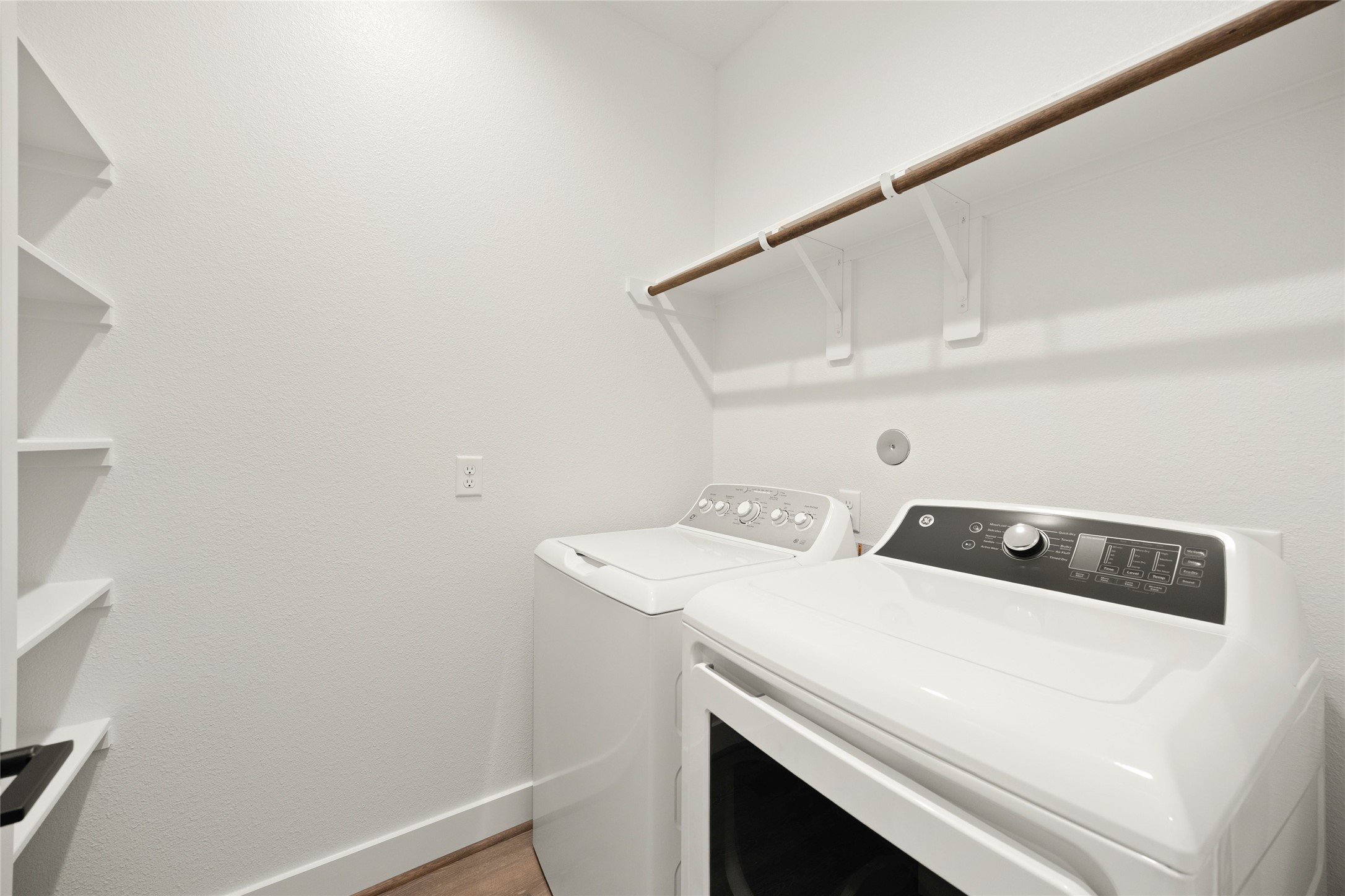 2729 Solbrook Lane Property Photo 23