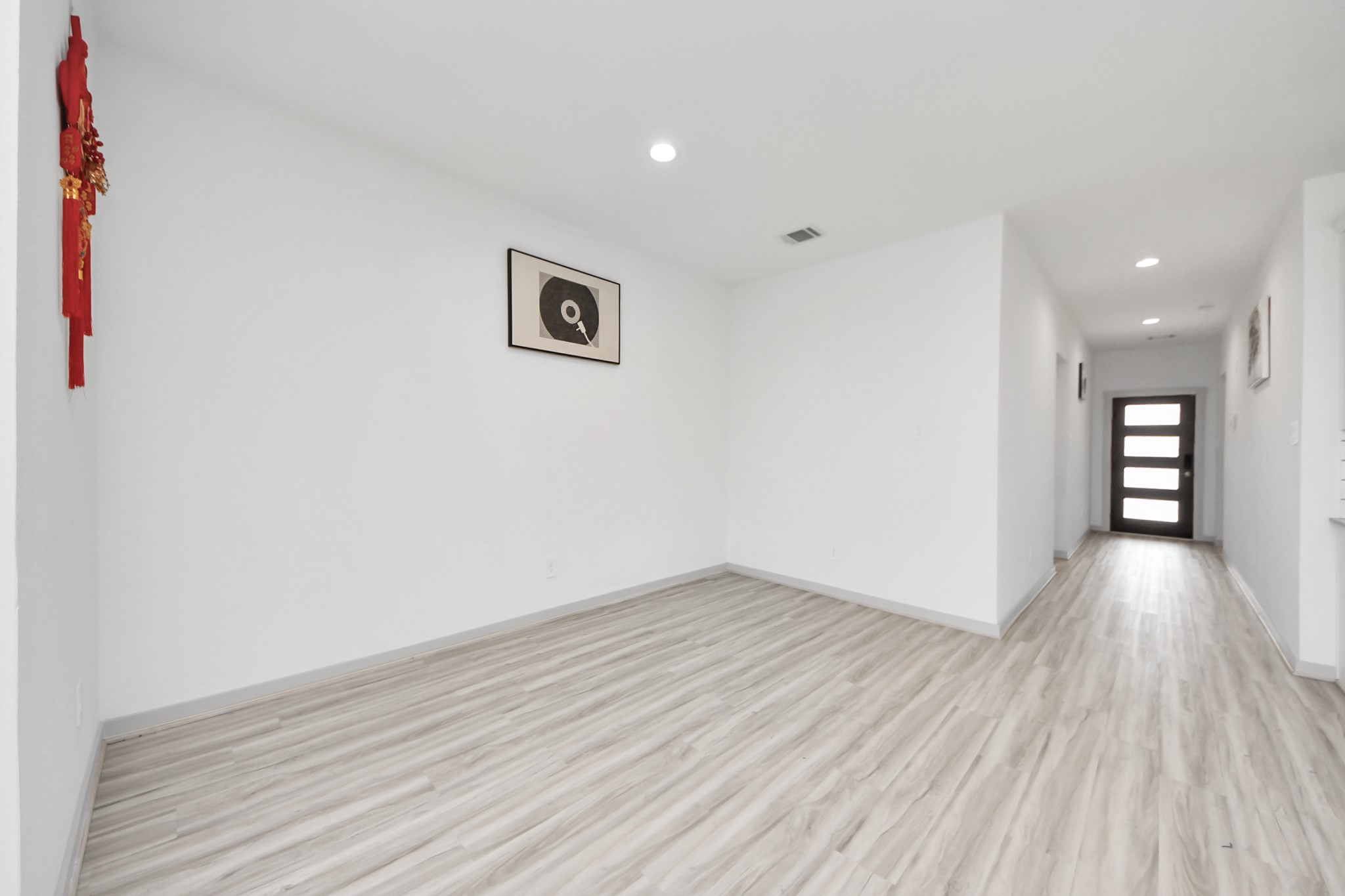 7007 Fleetwood Crescent Way Property Photo 3