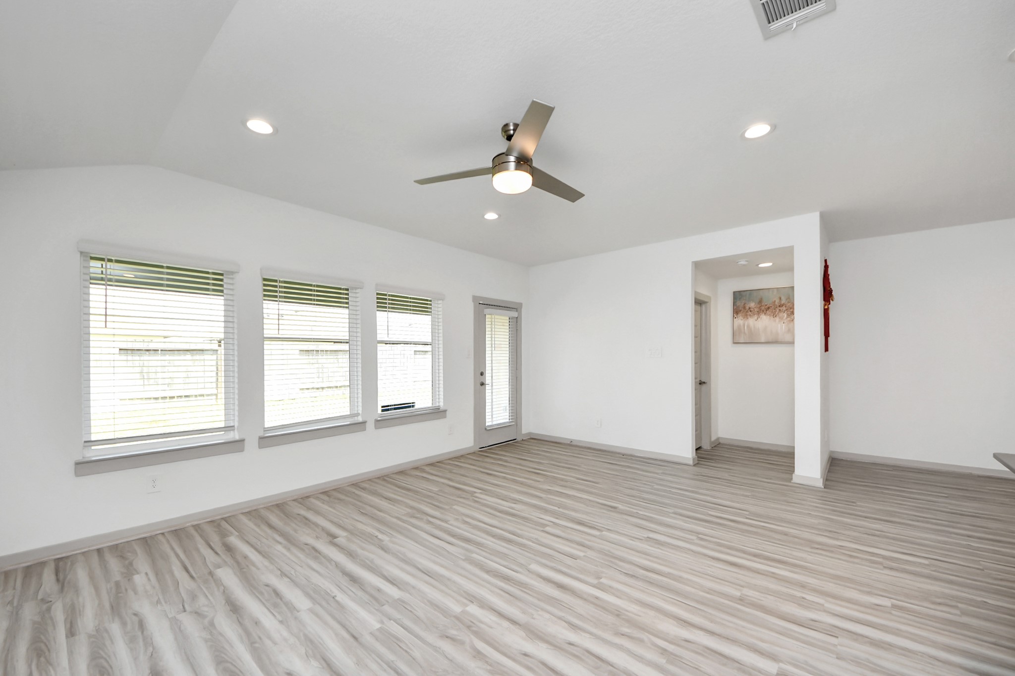 7007 Fleetwood Crescent Way Property Photo 14