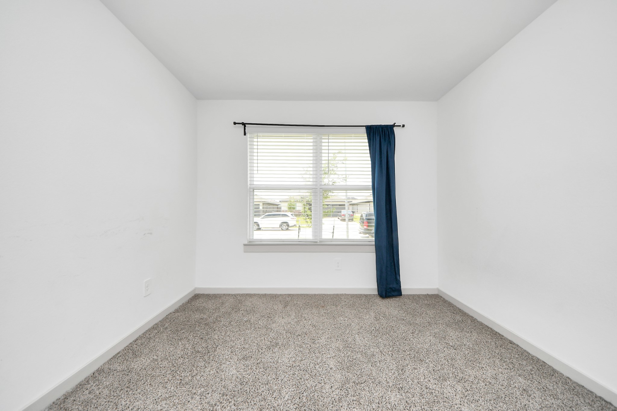 7007 Fleetwood Crescent Way Property Photo 16