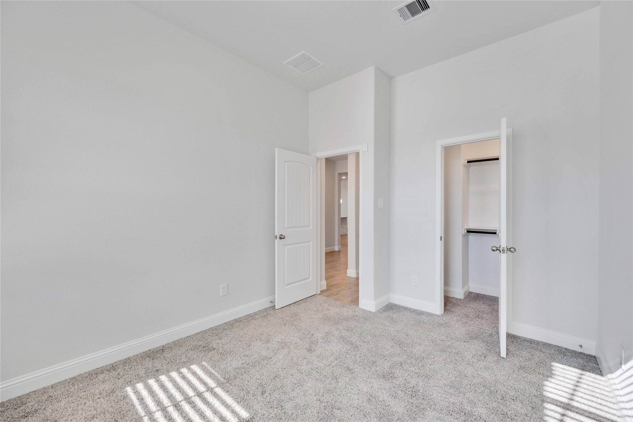 6306 Loquat Grove Court Property Photo 7