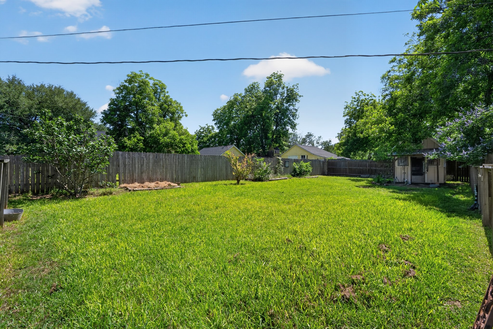 106 E Valverde Street Property Photo 25