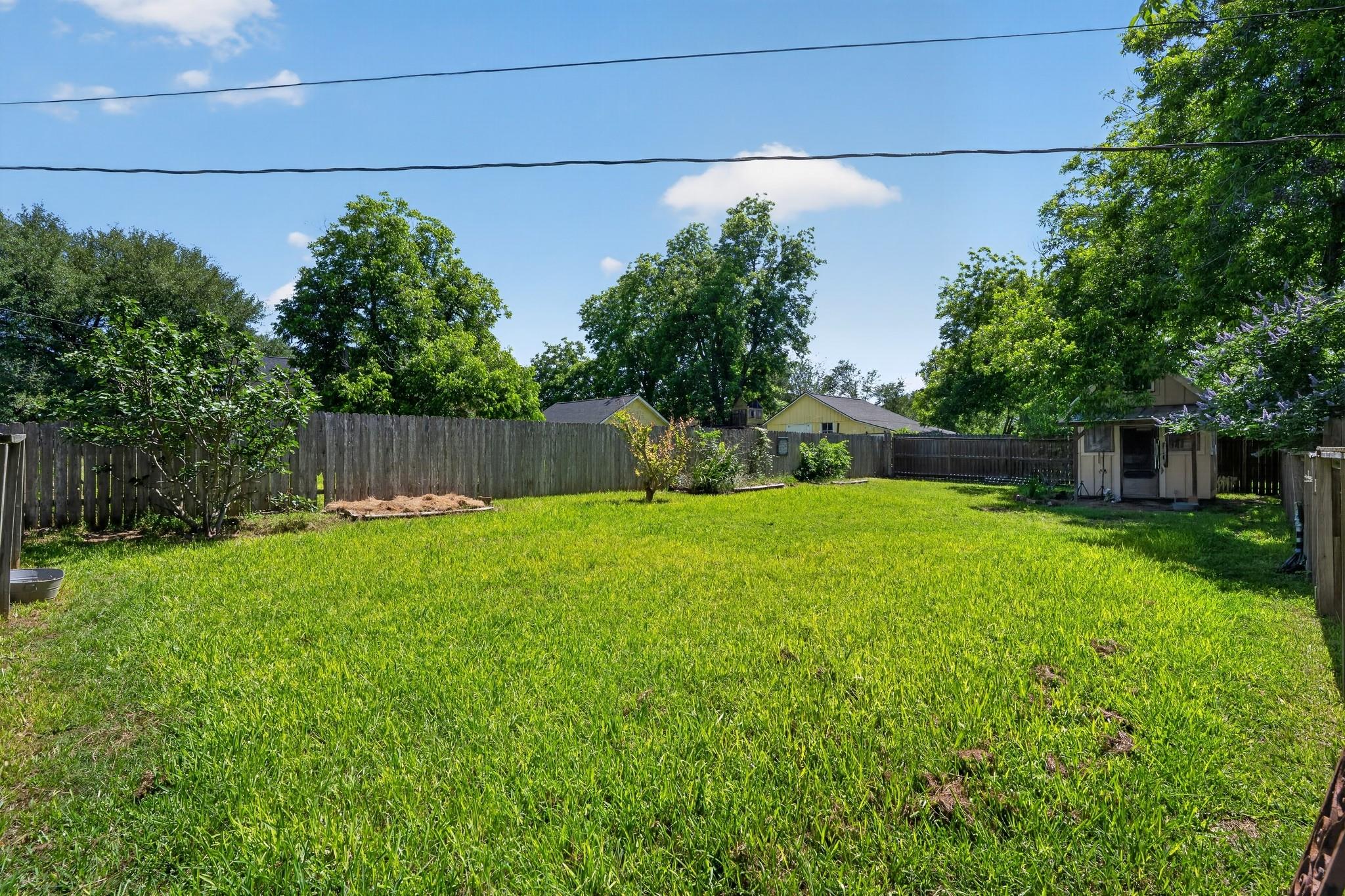 106 E Valverde Street, Brenham Tx 77833 Property Photo 25