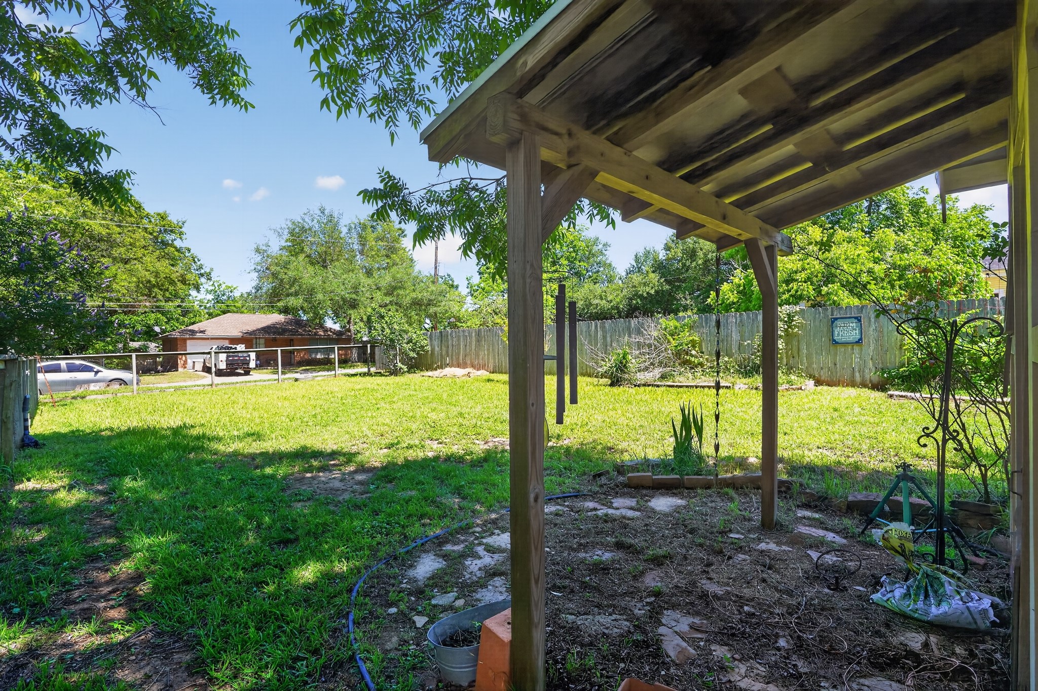 106 E Valverde Street Property Photo 28