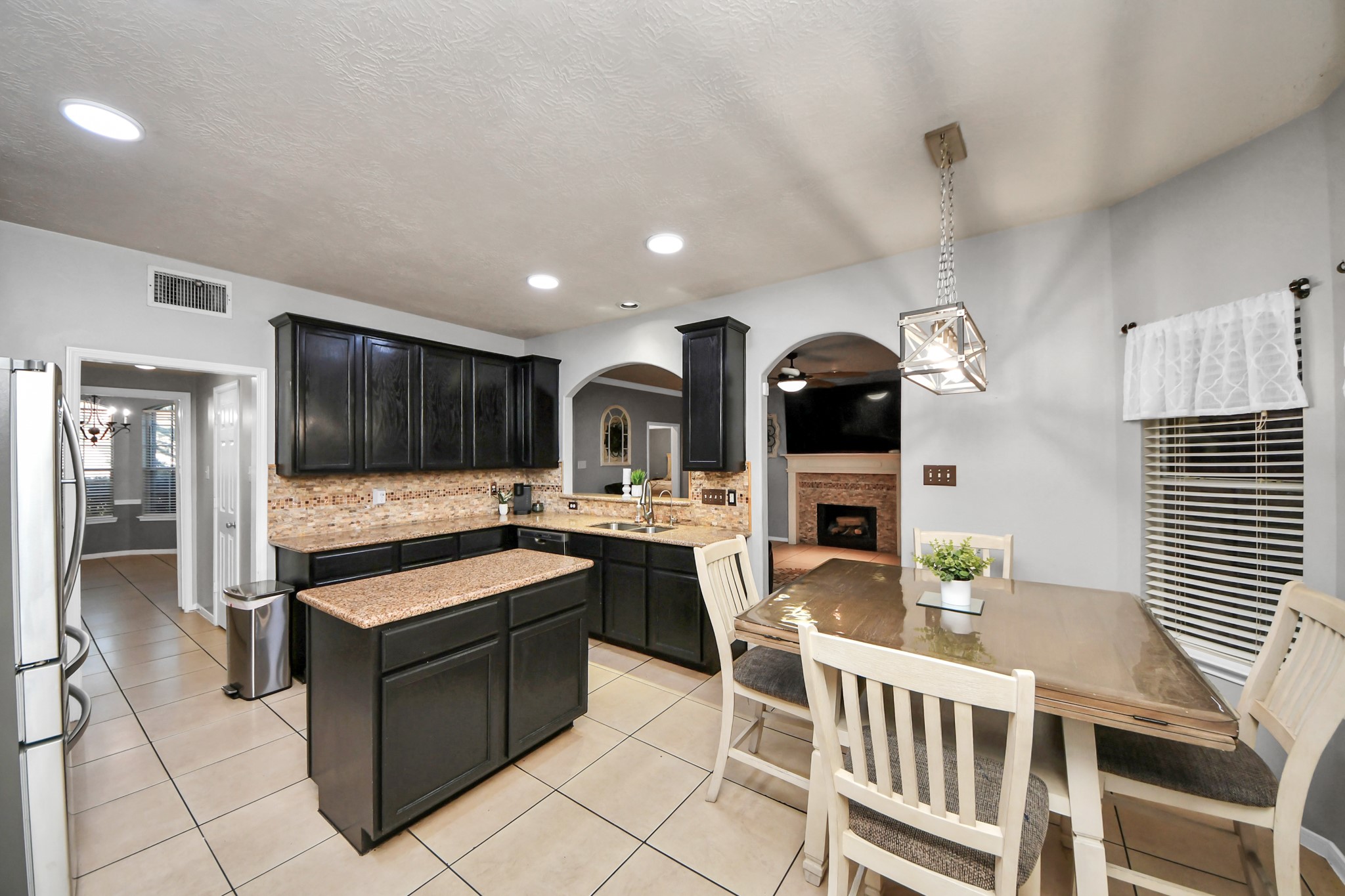 7903 Veranda Drive Property Photo 3