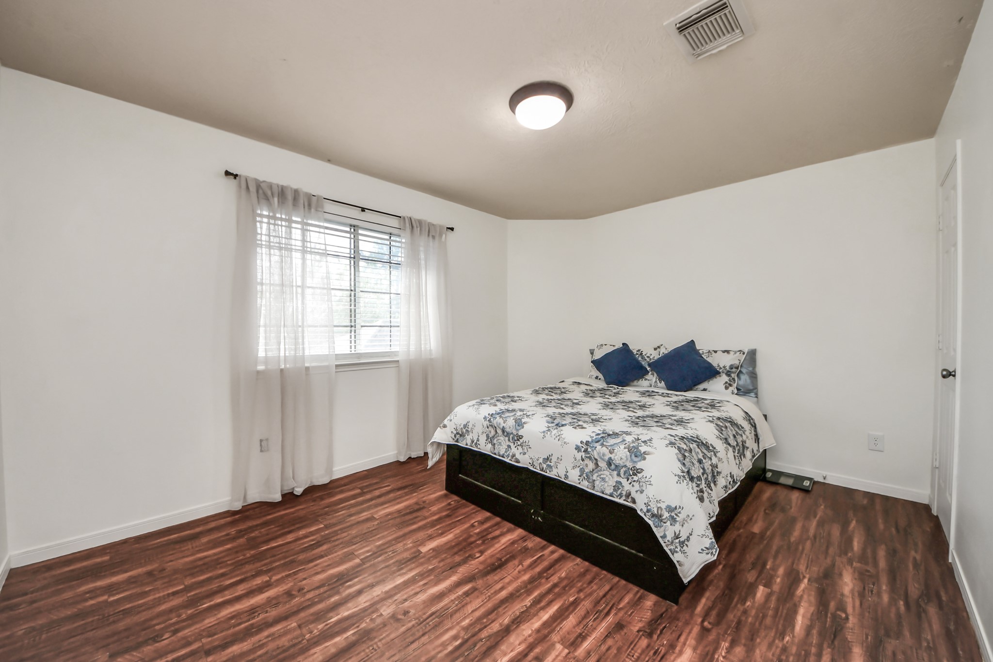 7903 Veranda Drive Property Photo 14