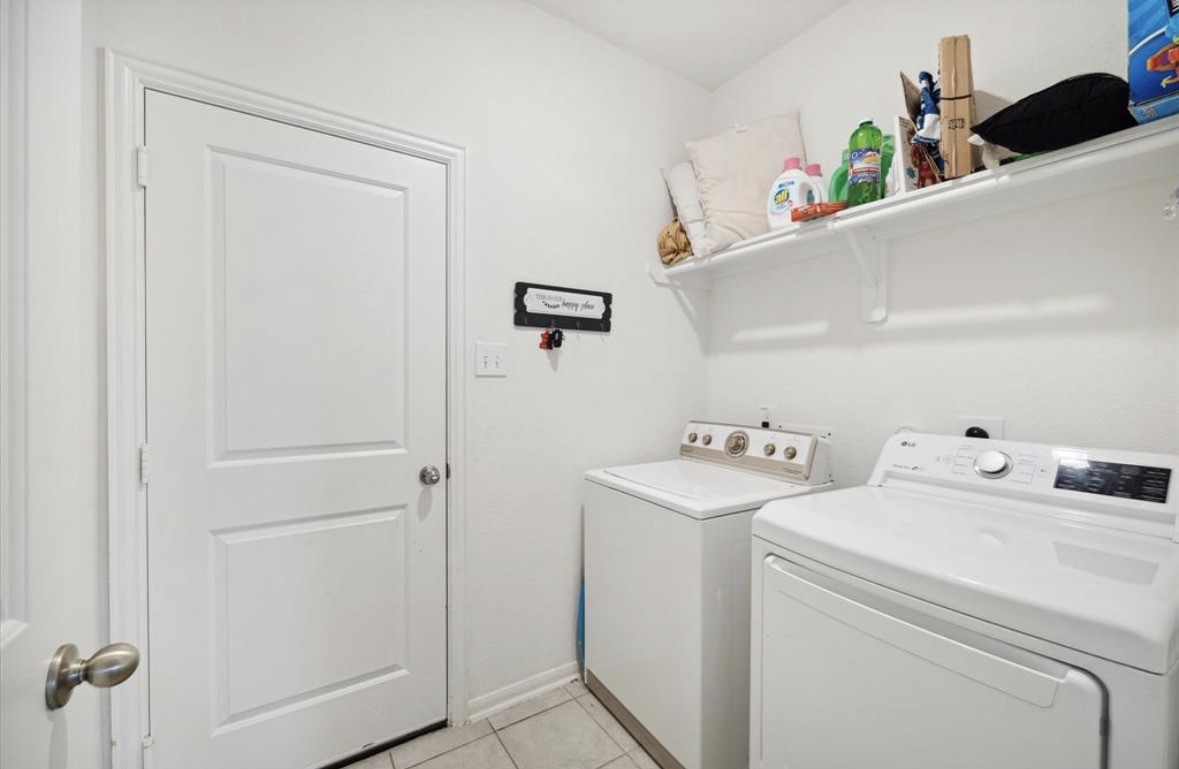 8711 Willet Street Property Photo 8