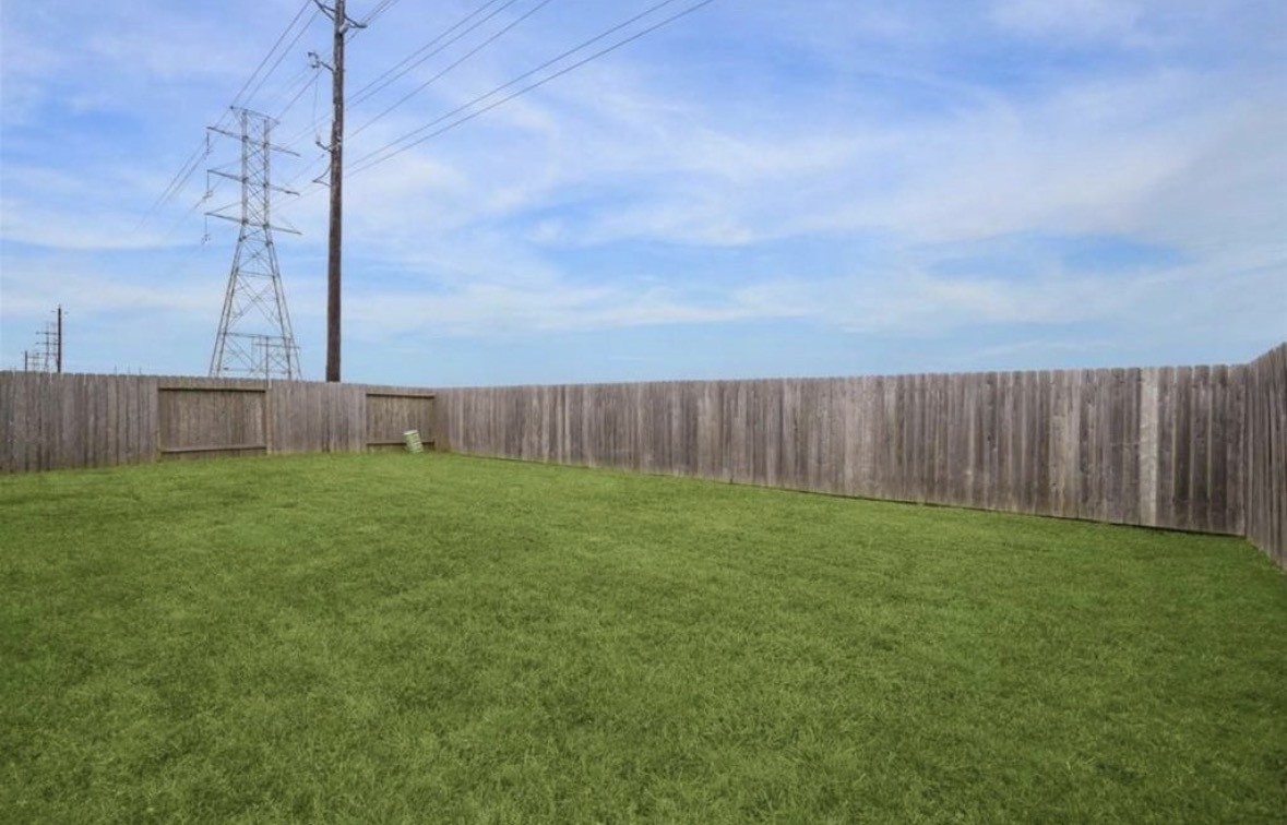 8711 Willet Street Property Photo 10