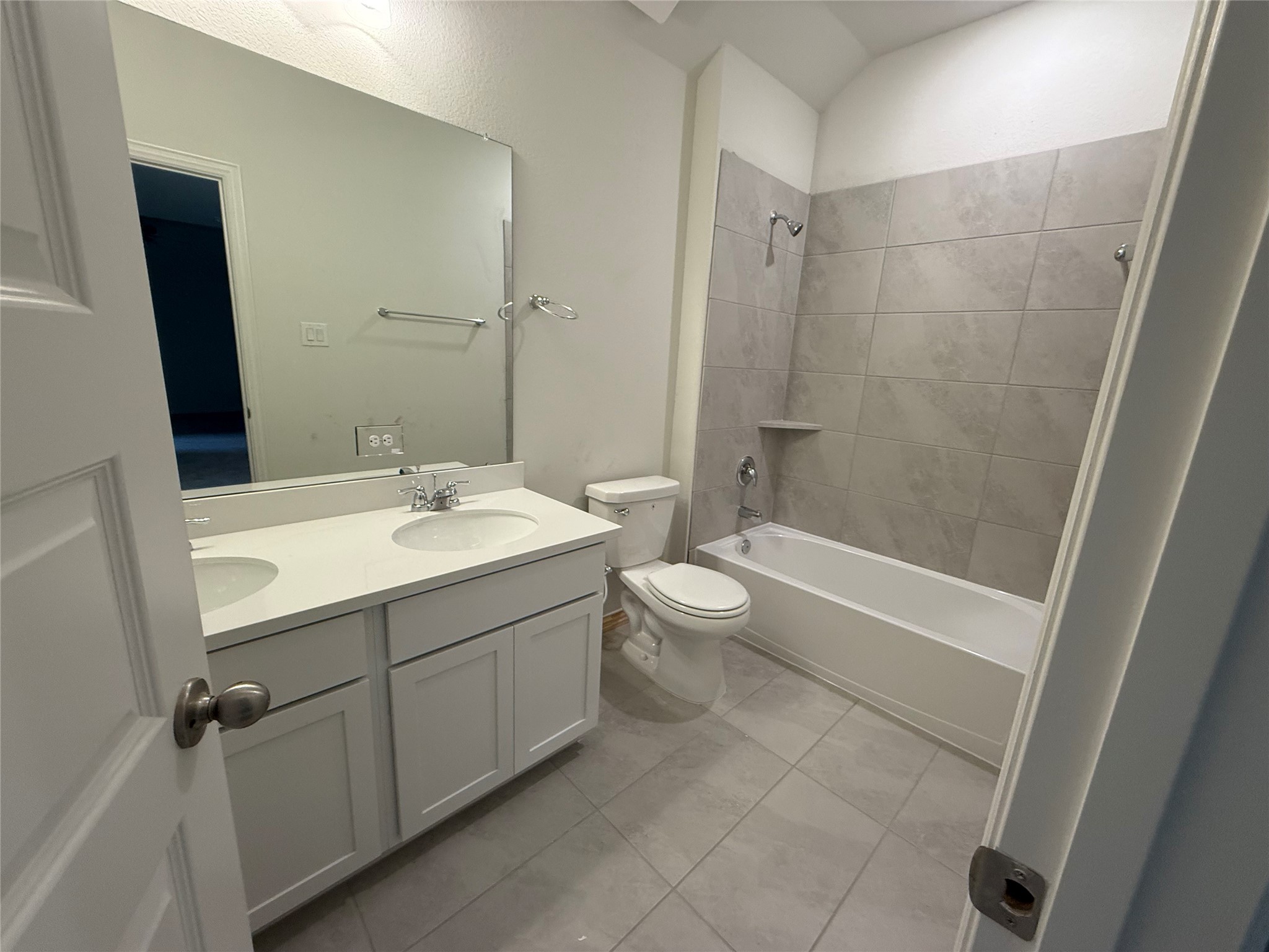 2018 Cape Cod Court Property Photo 7