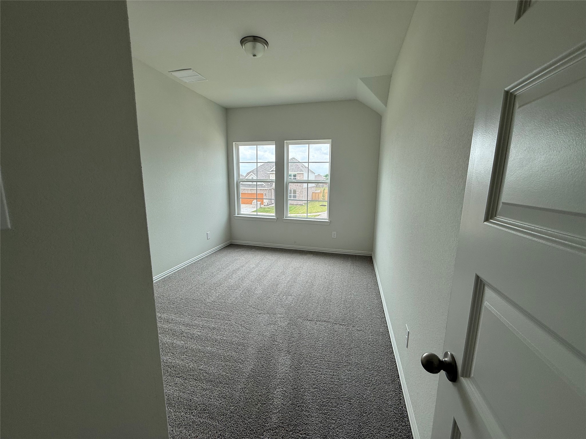 2018 Cape Cod Court Property Photo 9