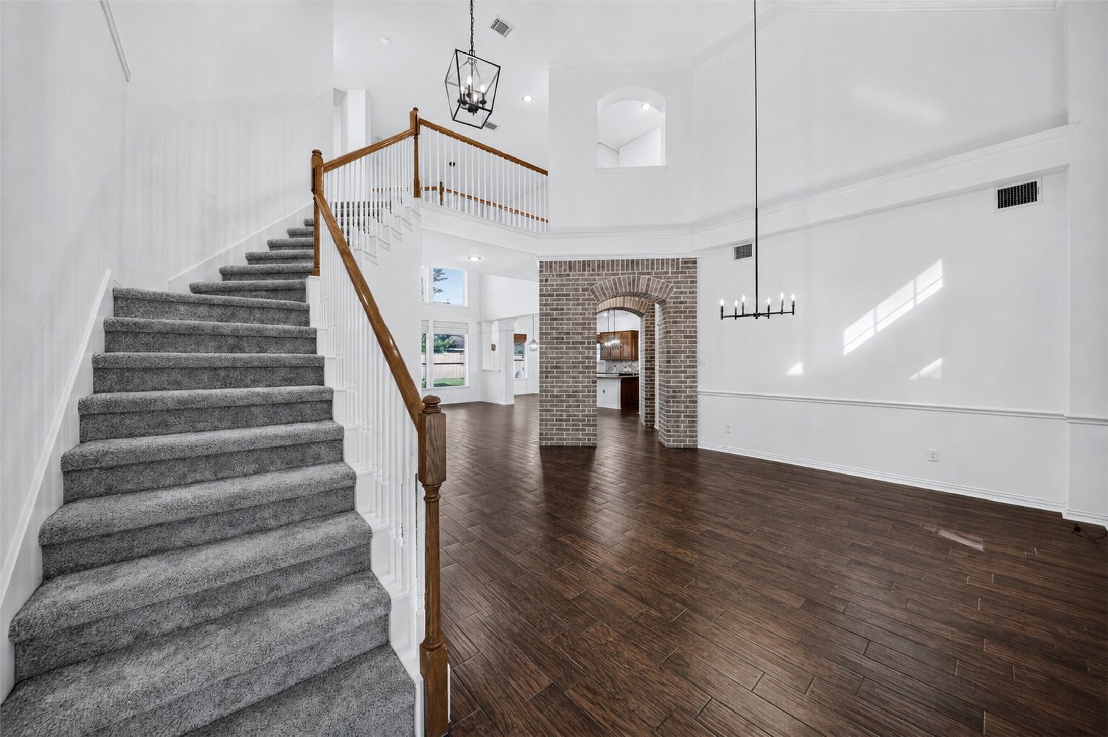 10515 Flaxen Manor Court Property Photo 5