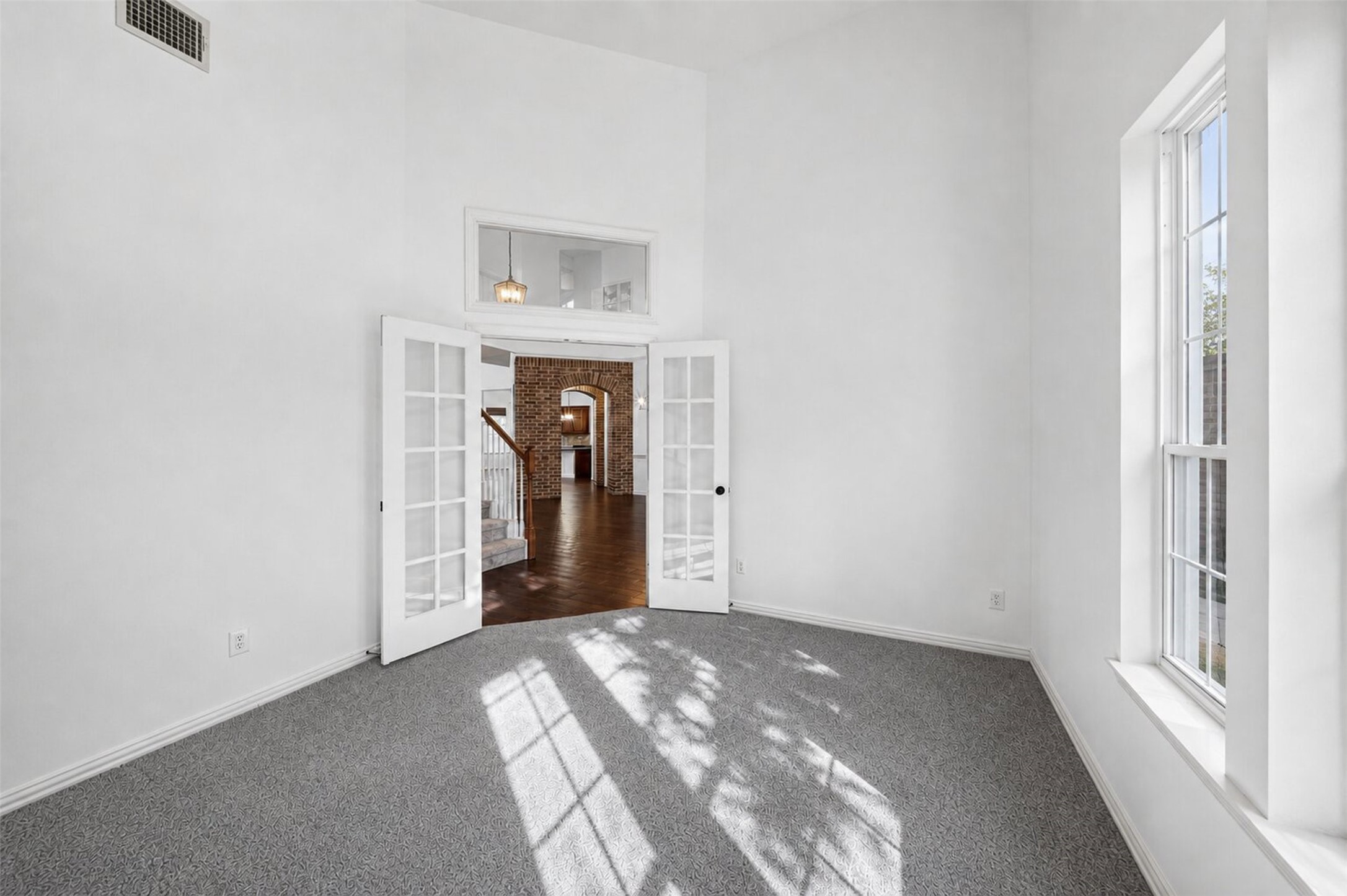 10515 Flaxen Manor Court Property Photo 8