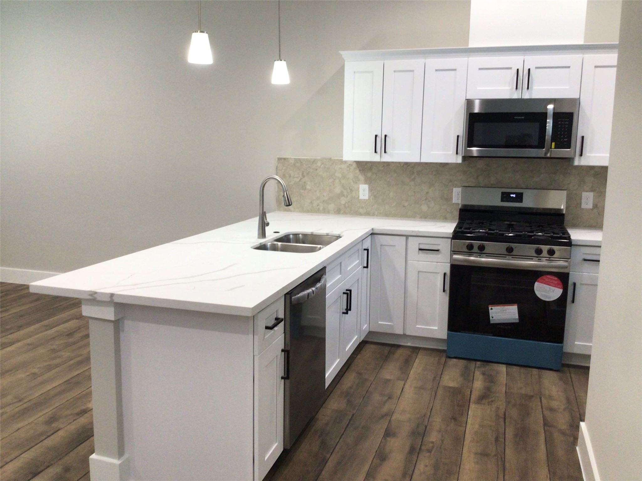 2109 Marnel Road G Property Photo 8