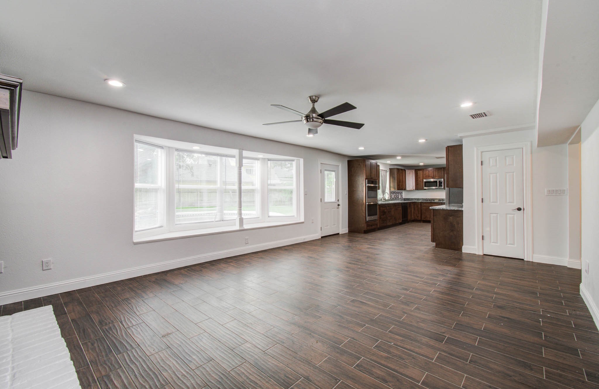536 Robert E Lee Drive Property Photo 8