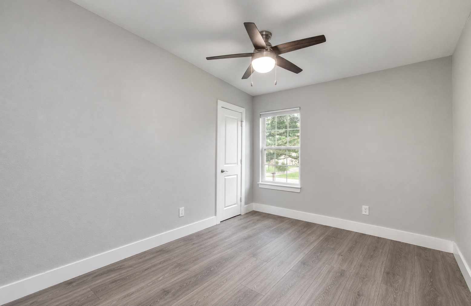 536 Robert E Lee Drive Property Photo 12