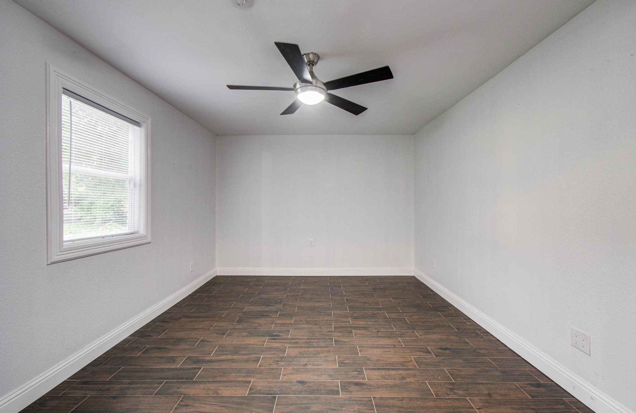 536 Robert E Lee Drive Property Photo 15