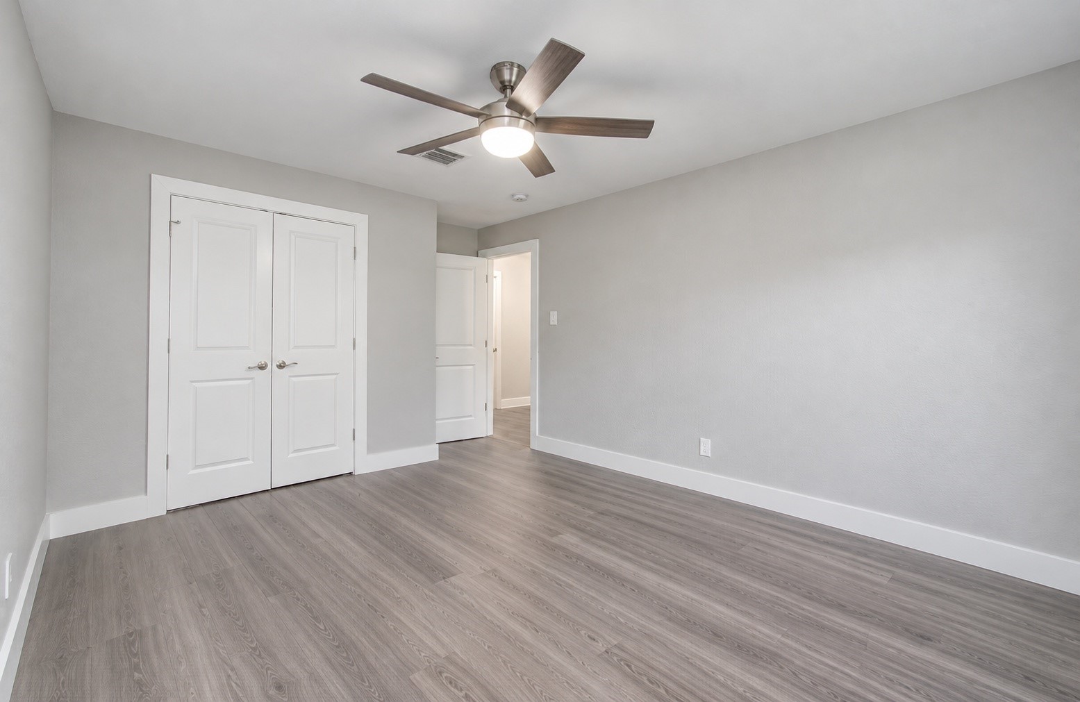536 Robert E Lee Drive Property Photo 18