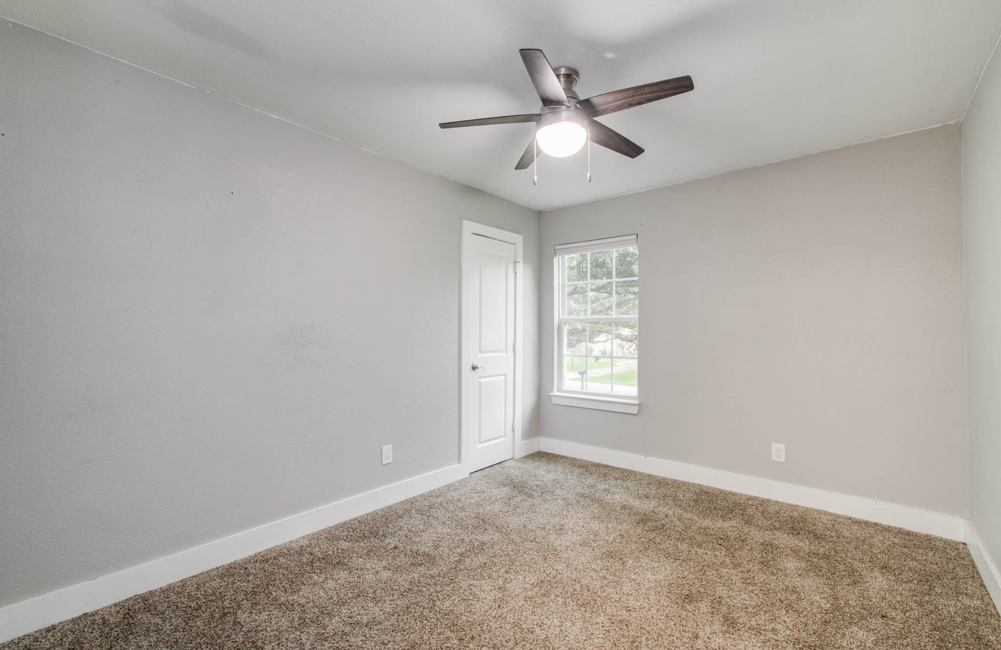 536 Robert E Lee Drive Property Photo 30