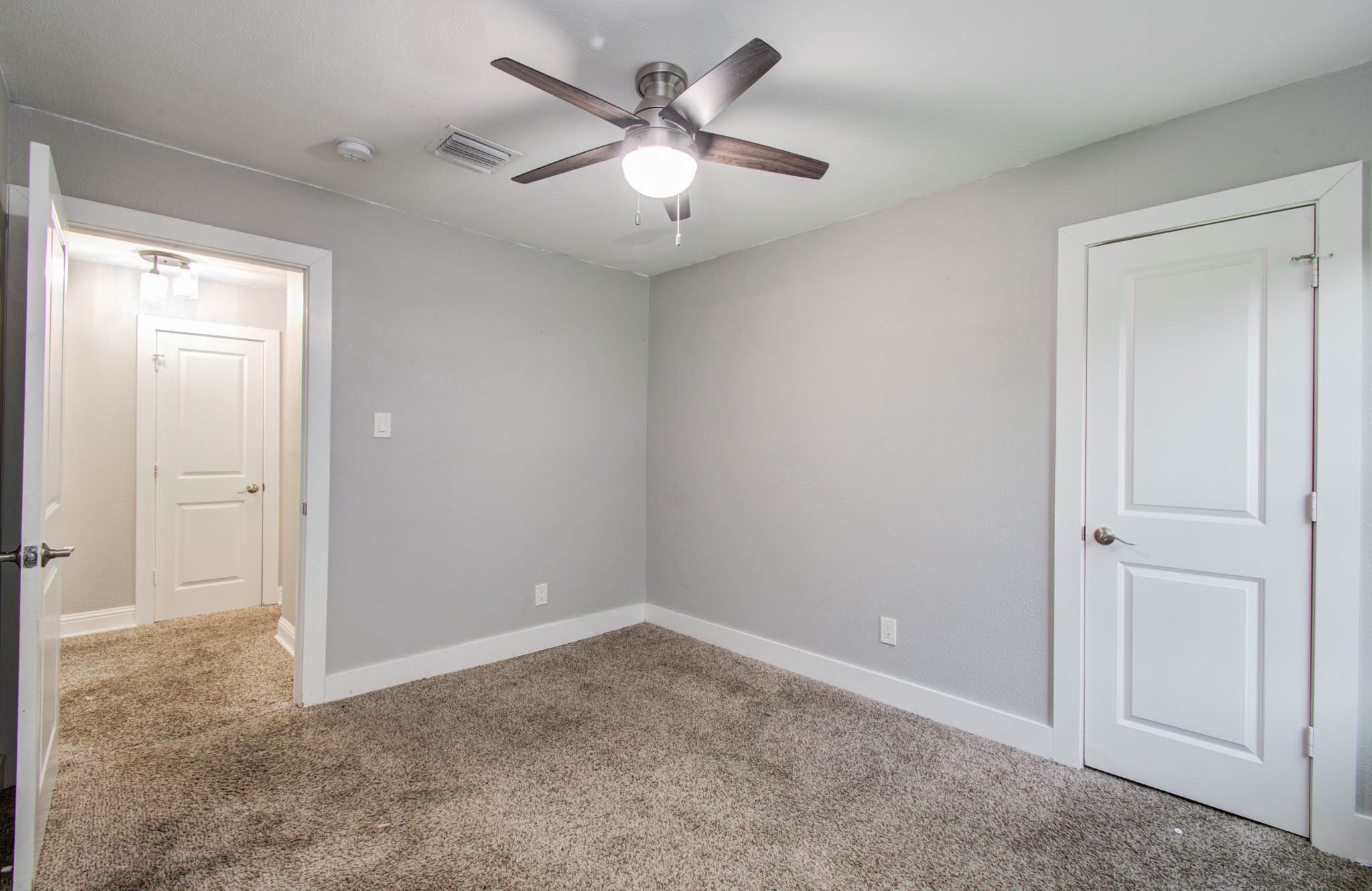 536 Robert E Lee Drive Property Photo 31