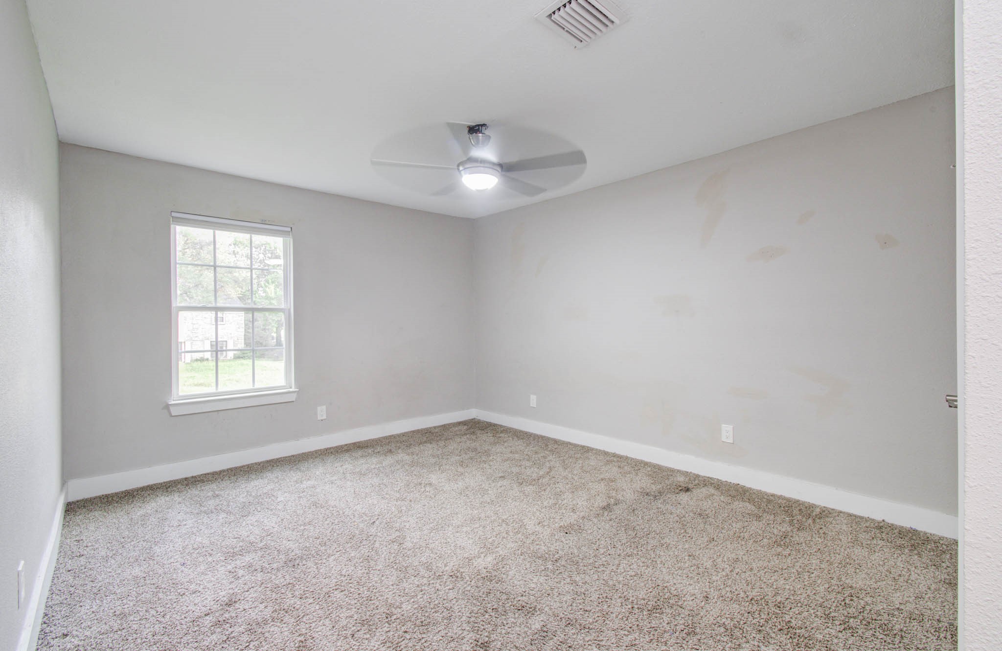 536 Robert E Lee Drive Property Photo 32