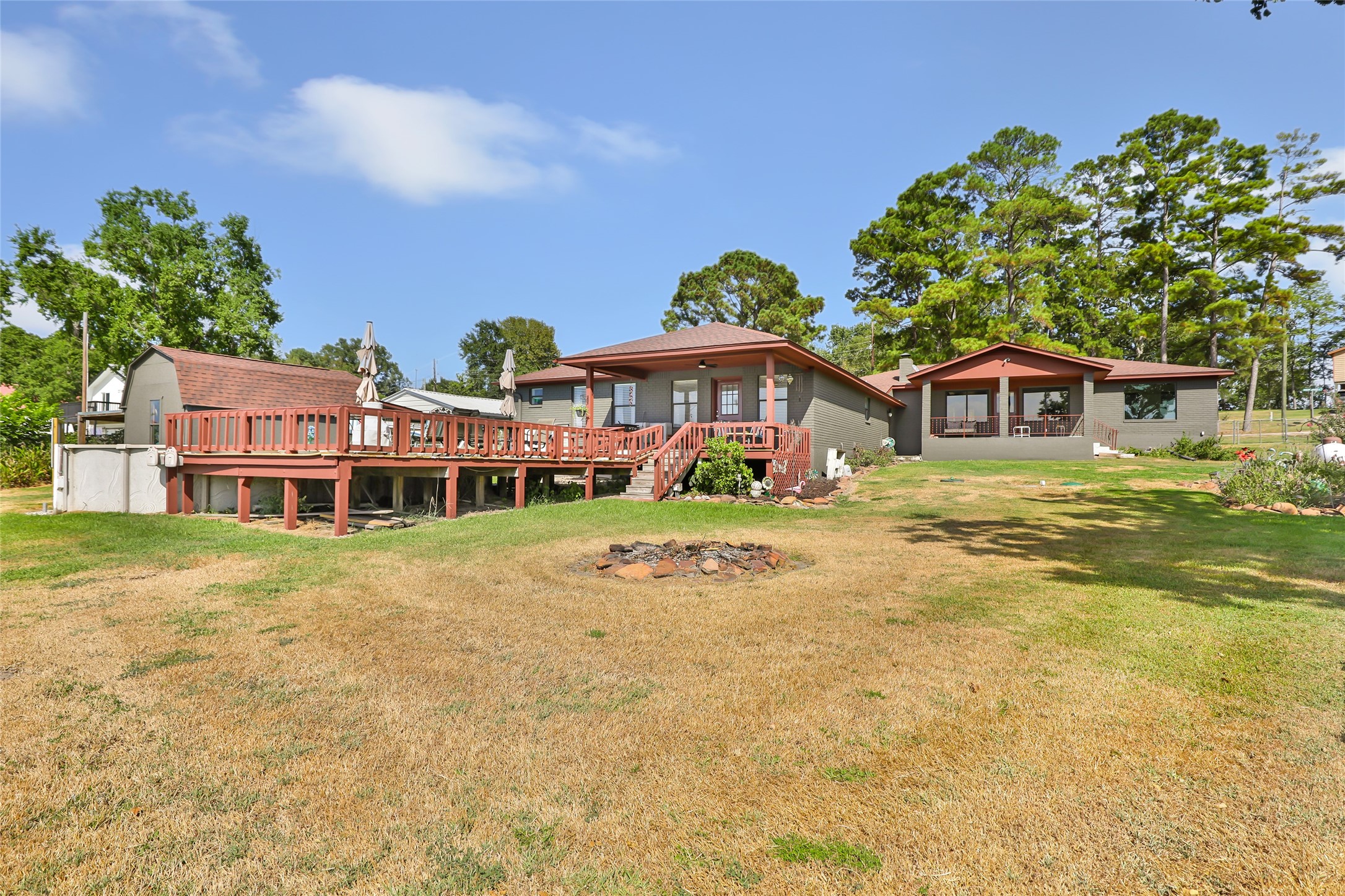 406 Kickapoo Drive Property Photo 4