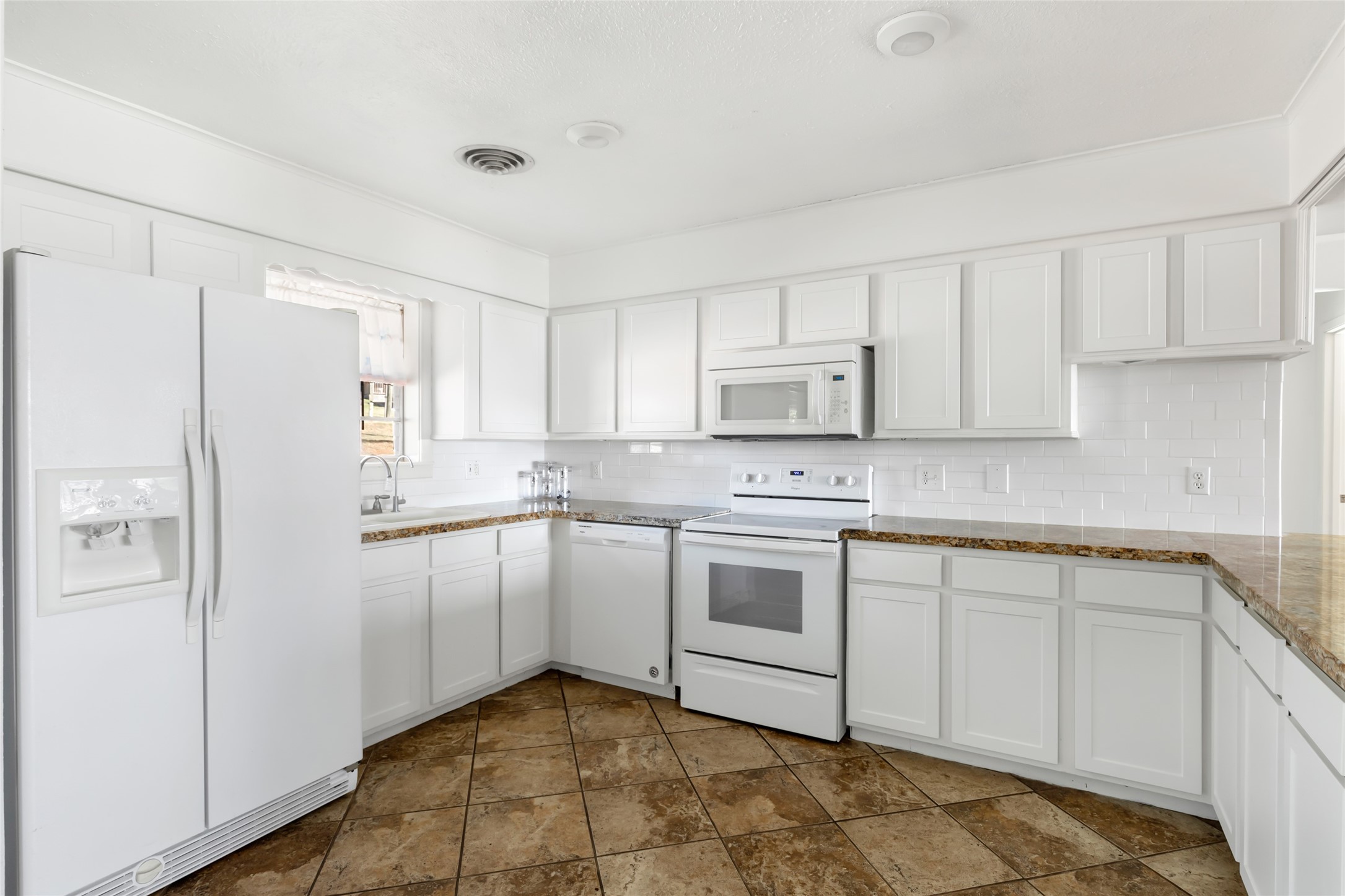 406 Kickapoo Drive Property Photo 13